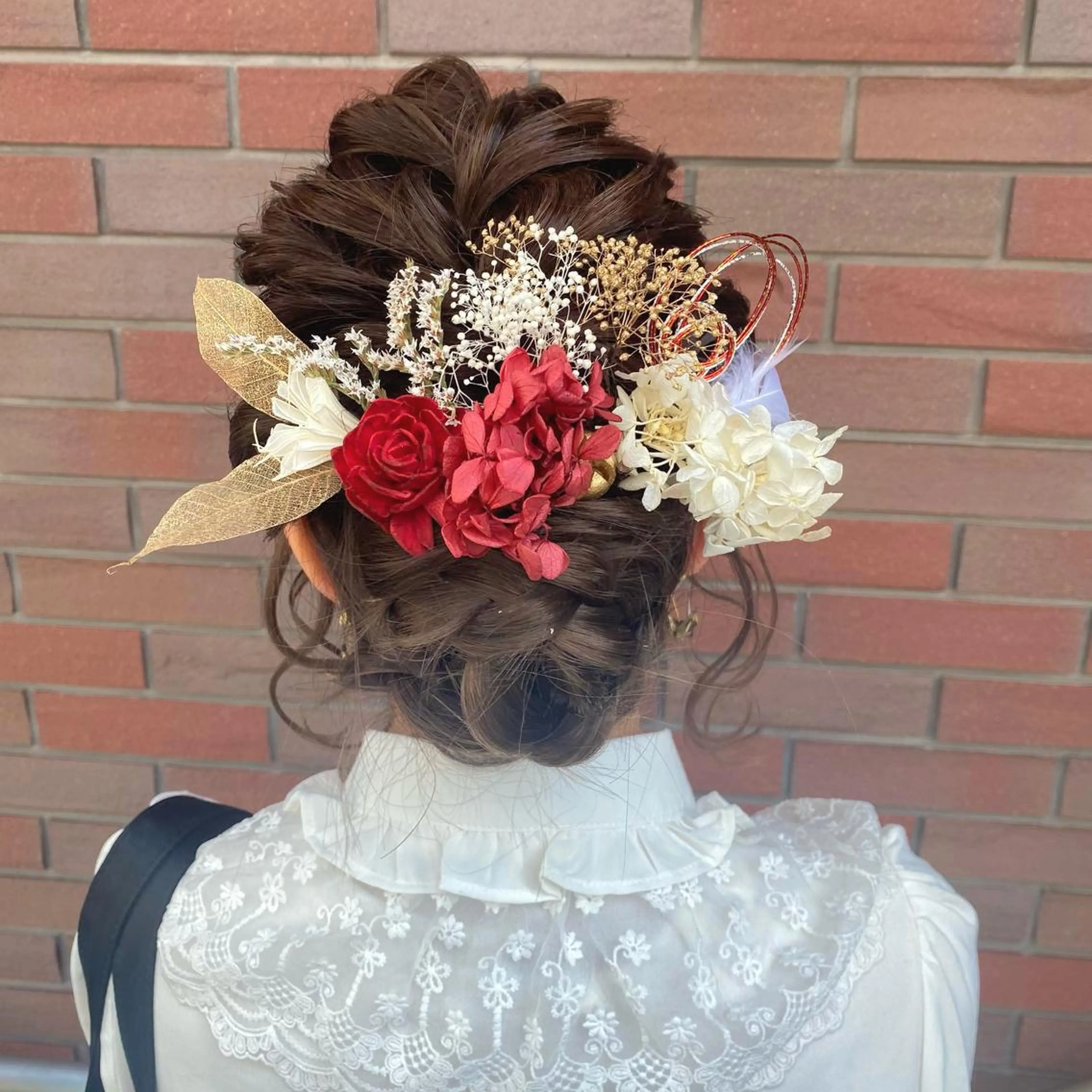 セミロング カラー ヘアアレンジ 卒業式のヘアスタイル 髪飾り 古沢 みづきのヘアスタイル