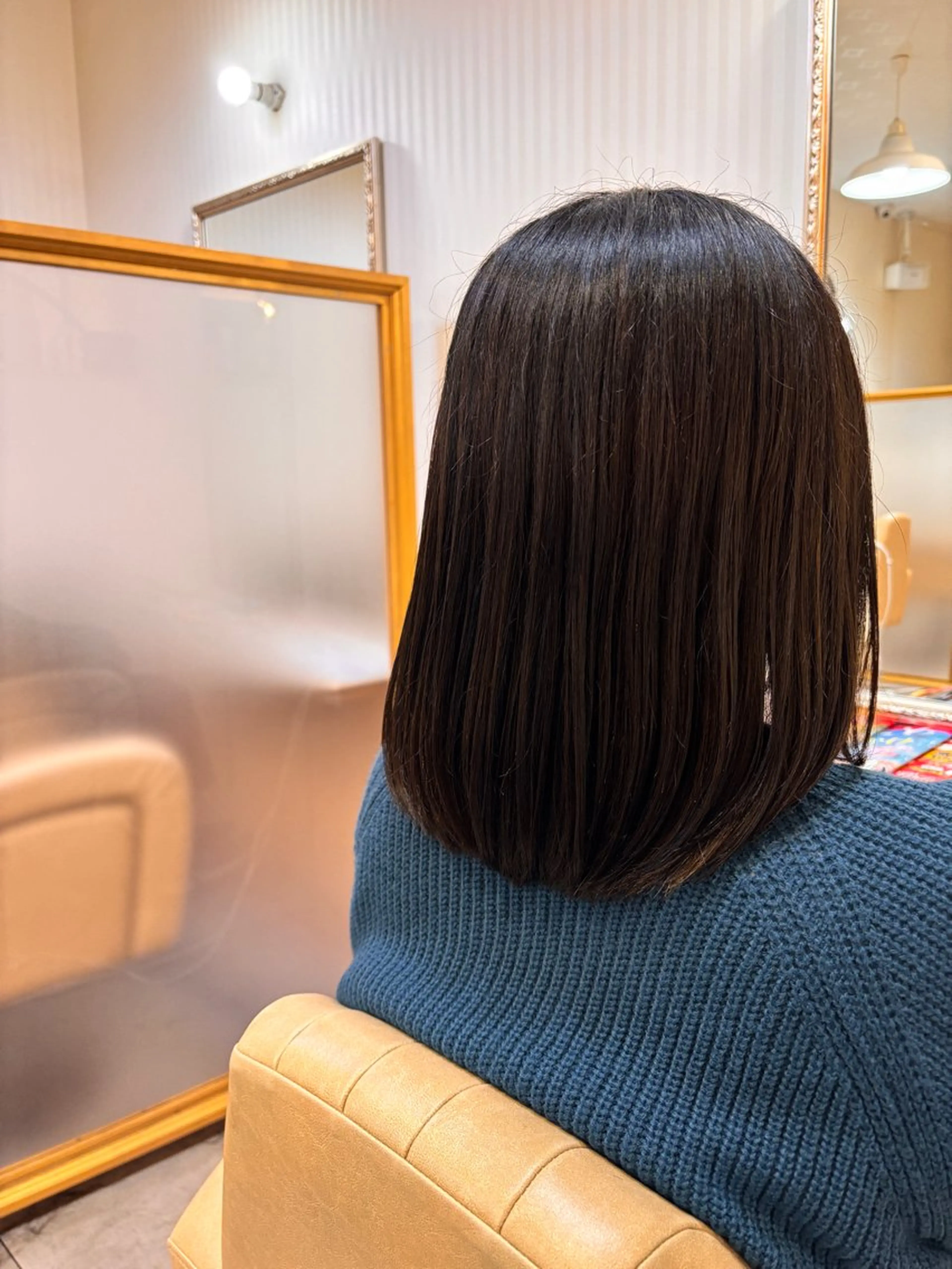 セミロング 吉井 愛のヘアスタイル