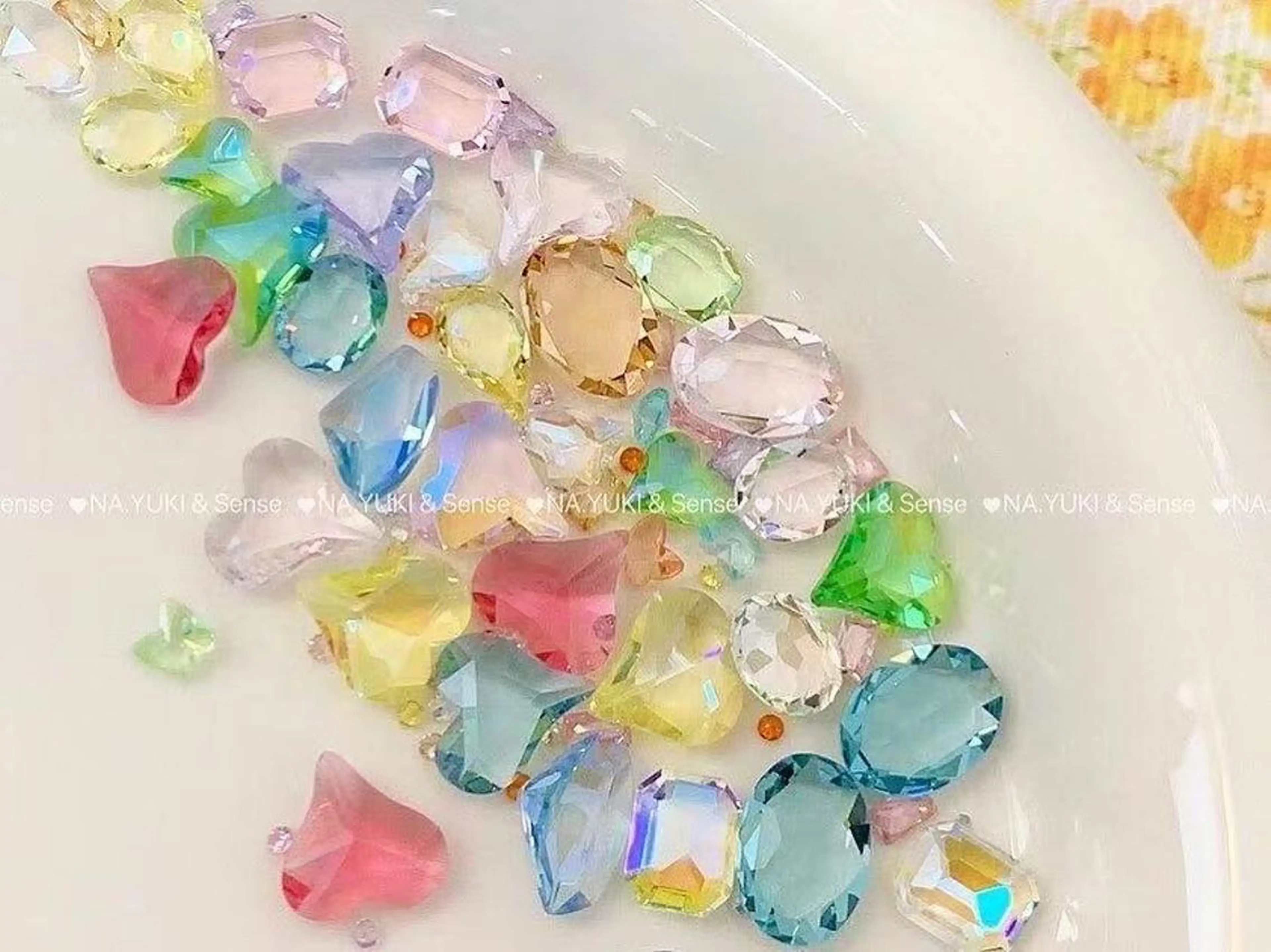 ネイル アートネイル オーロラネイル チークネイル 成人式 長さ出し ハンドネイル ハンドケア ナユキNA.YUKI 新宿店のネイルデザイン