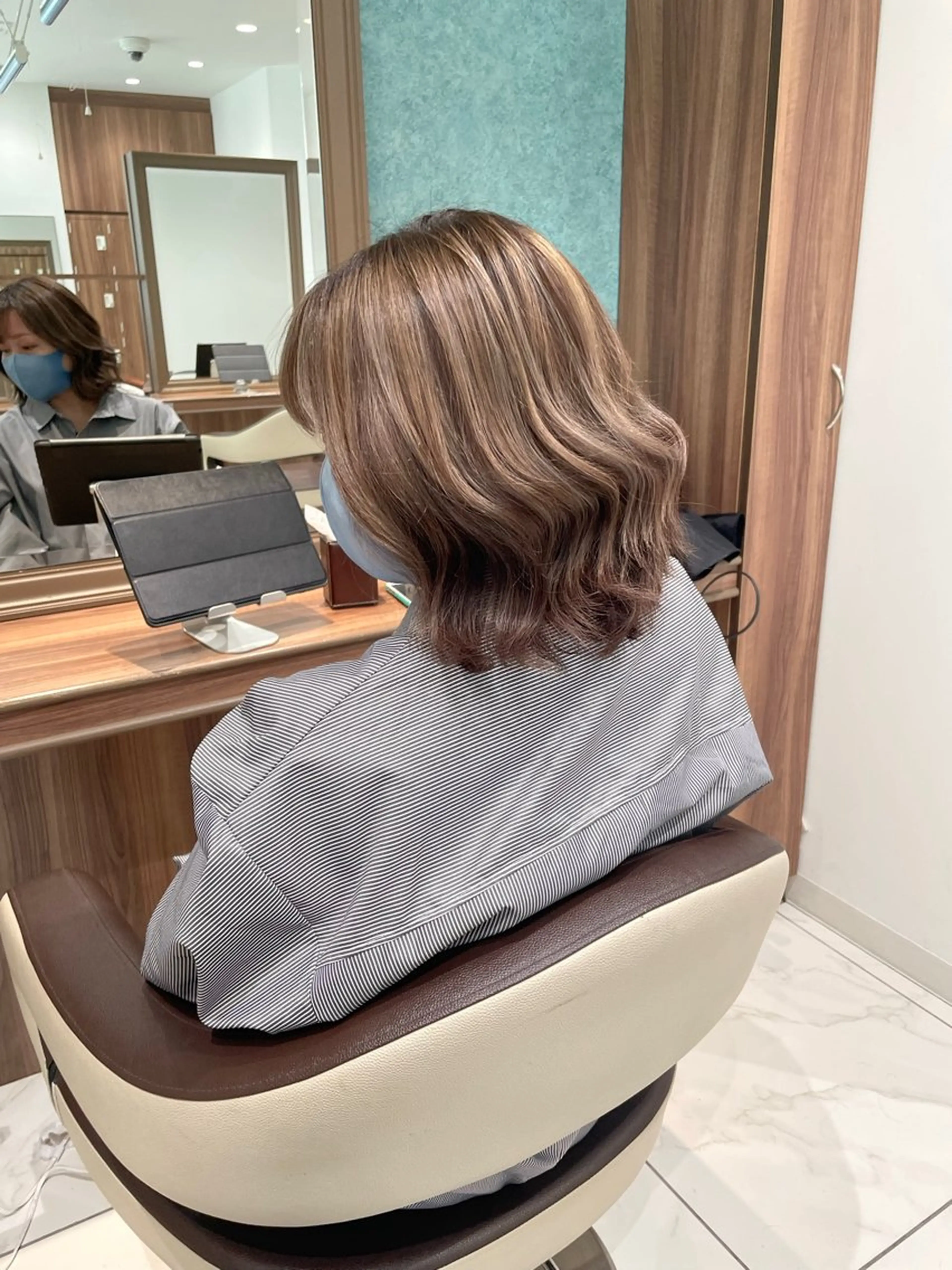 ショート カラー バレイヤージュ レイヤーカット ヘアカラー 🇰🇷韓国ヘア★ 副店長.쿠리타⭐︎のヘアスタイル