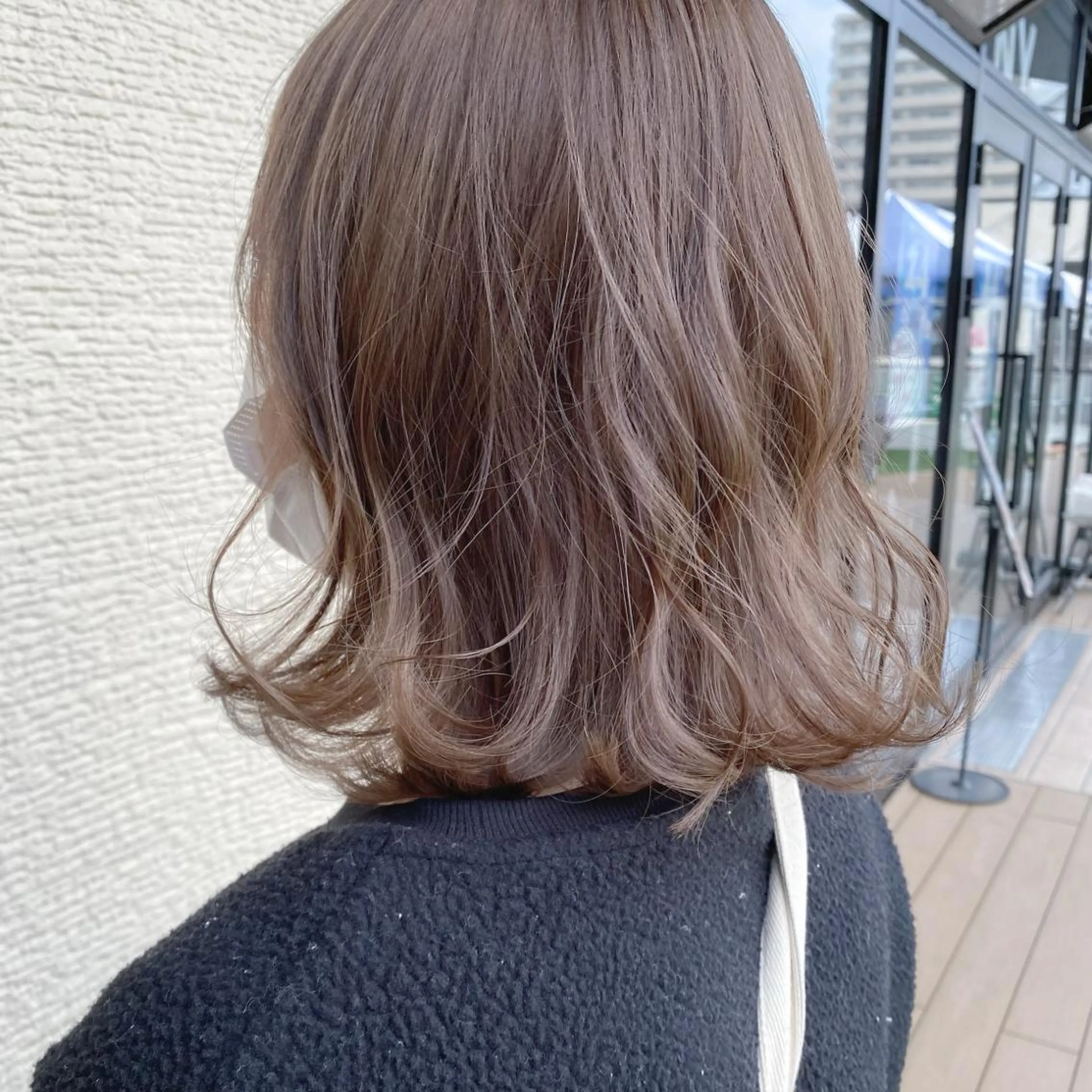 ミディアム カラー グレージュ イルミナカラー ボブ ボブ・レイヤーカット 吉敷航一のヘアスタイル