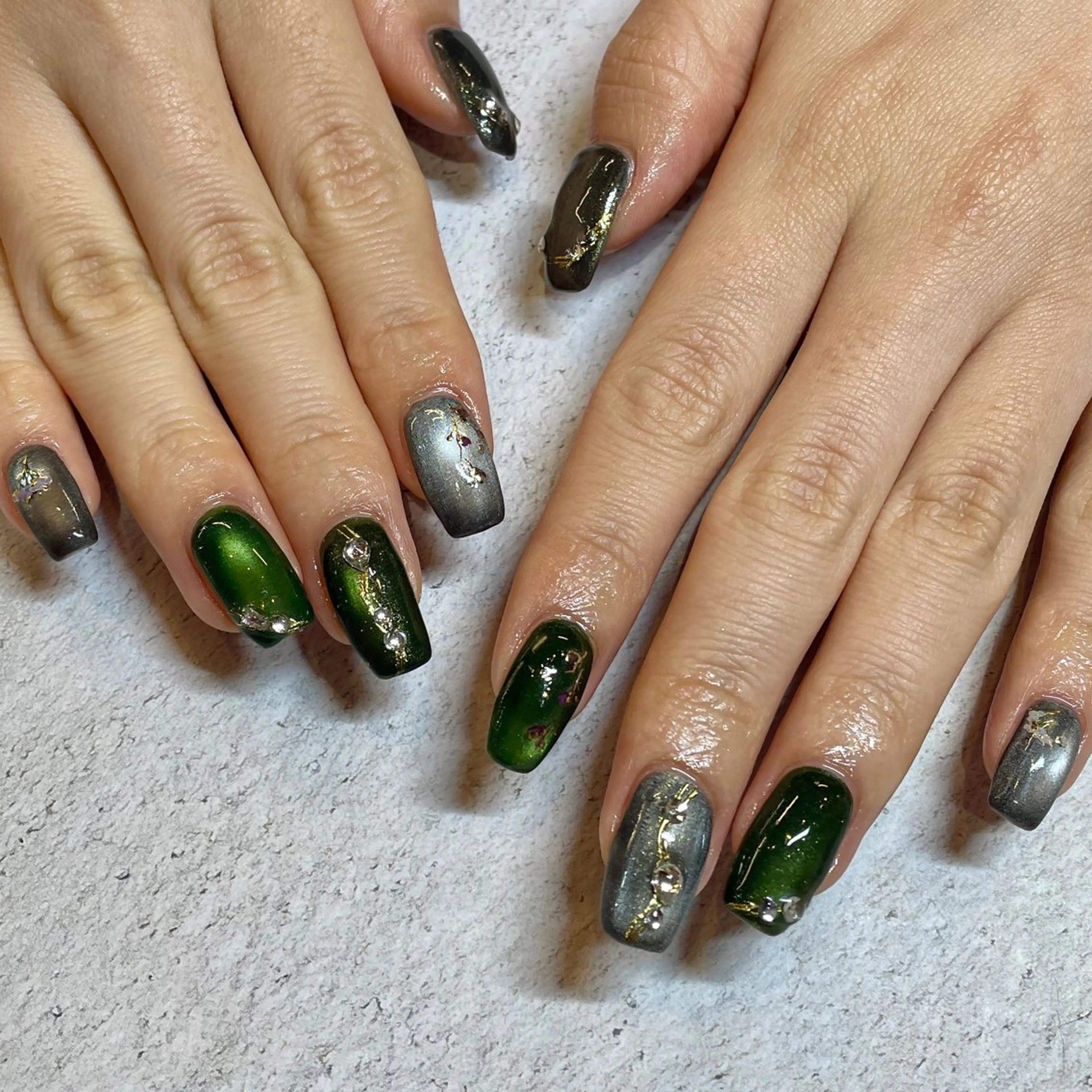 ネイル 卒業式 グリーン ハンドネイル LUNI 久屋大通 ˚✧₊⁎/ yuriのネイルデザイン