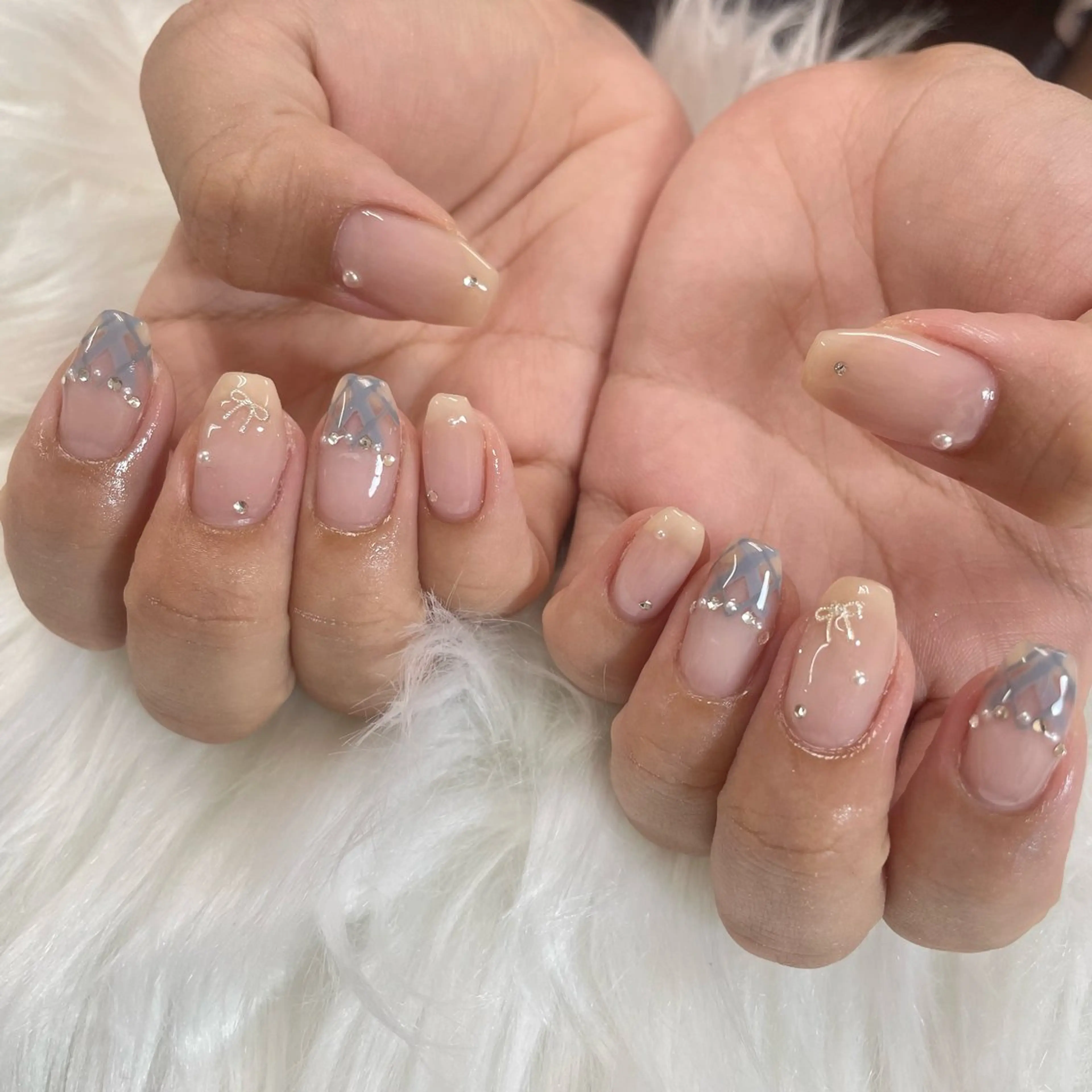 ネイル ガーリー キラキラネイル 韓国ネイル 夏ネイル ワンホンネイル ハンドネイル フットネイル 🎀AYAKO 🎀中韓ネイルのネイルデザイン