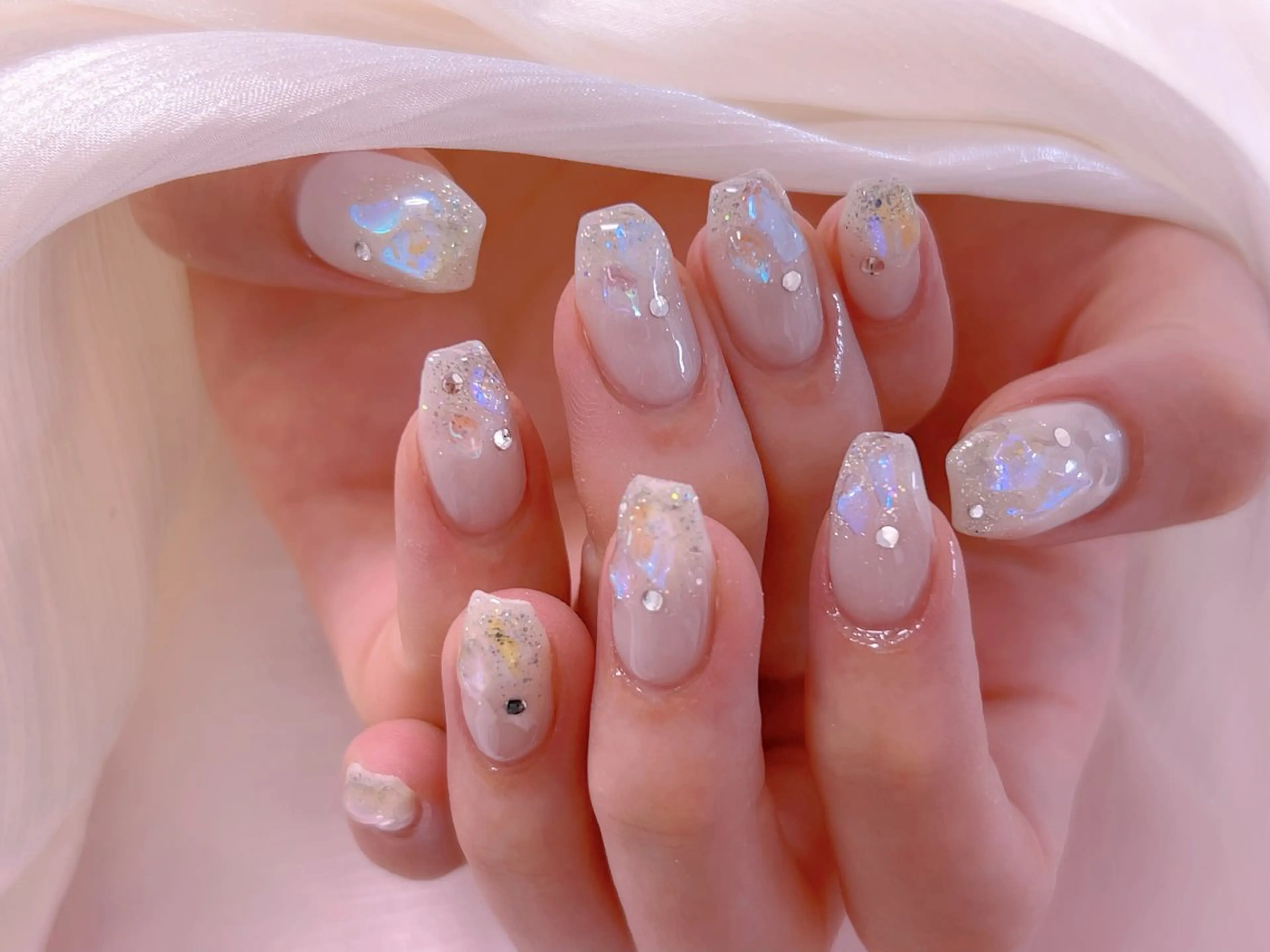 ネイル フレンチネイル ジェルネイル グラデーション 韓国ネイル マグネットネイル ハンドネイル 【長さ出し】 IRIS NAILのネイルデザイン