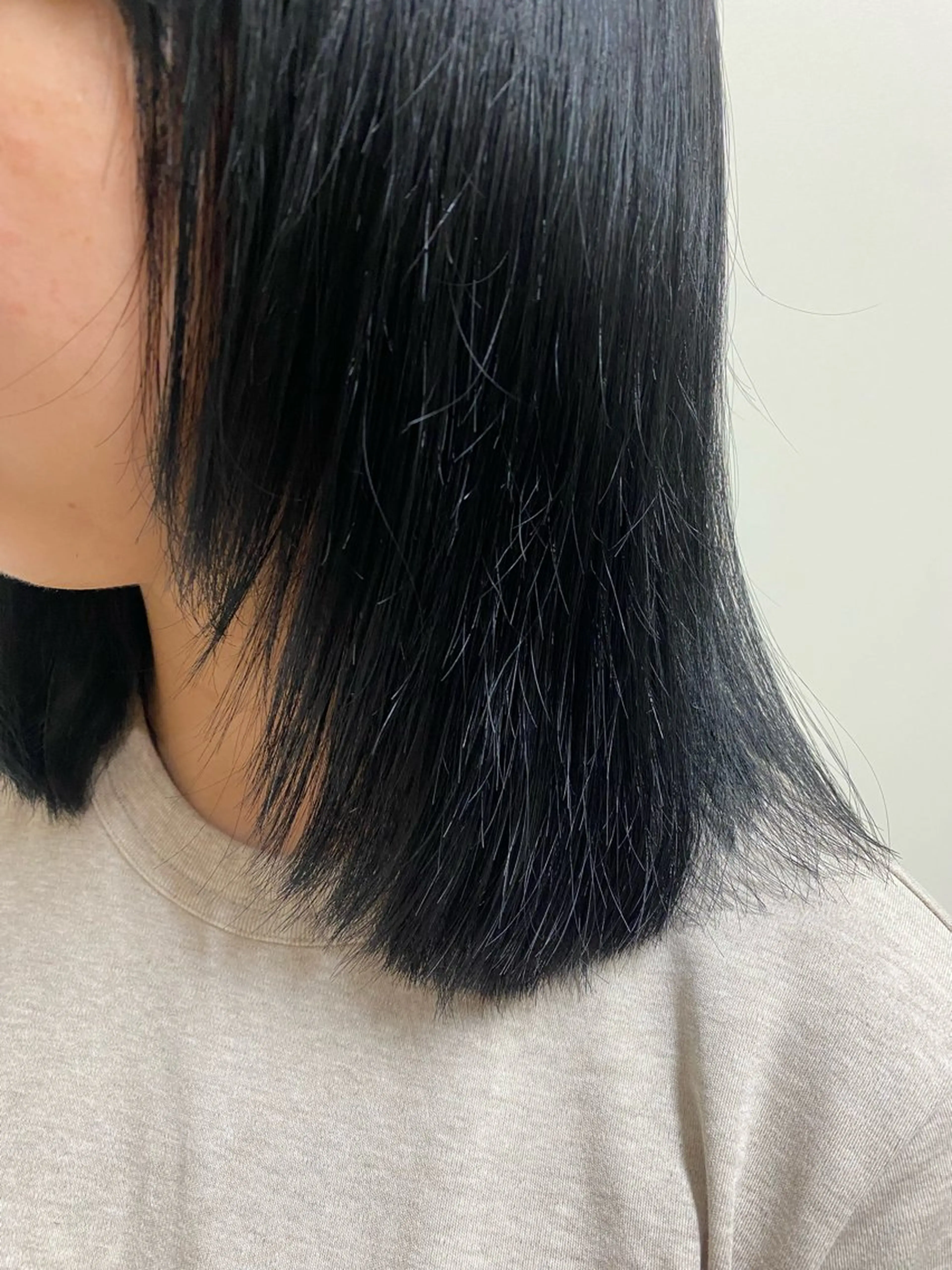 ミディアム ミディアムレイヤー/ 艶カラーNorikaのヘアスタイル