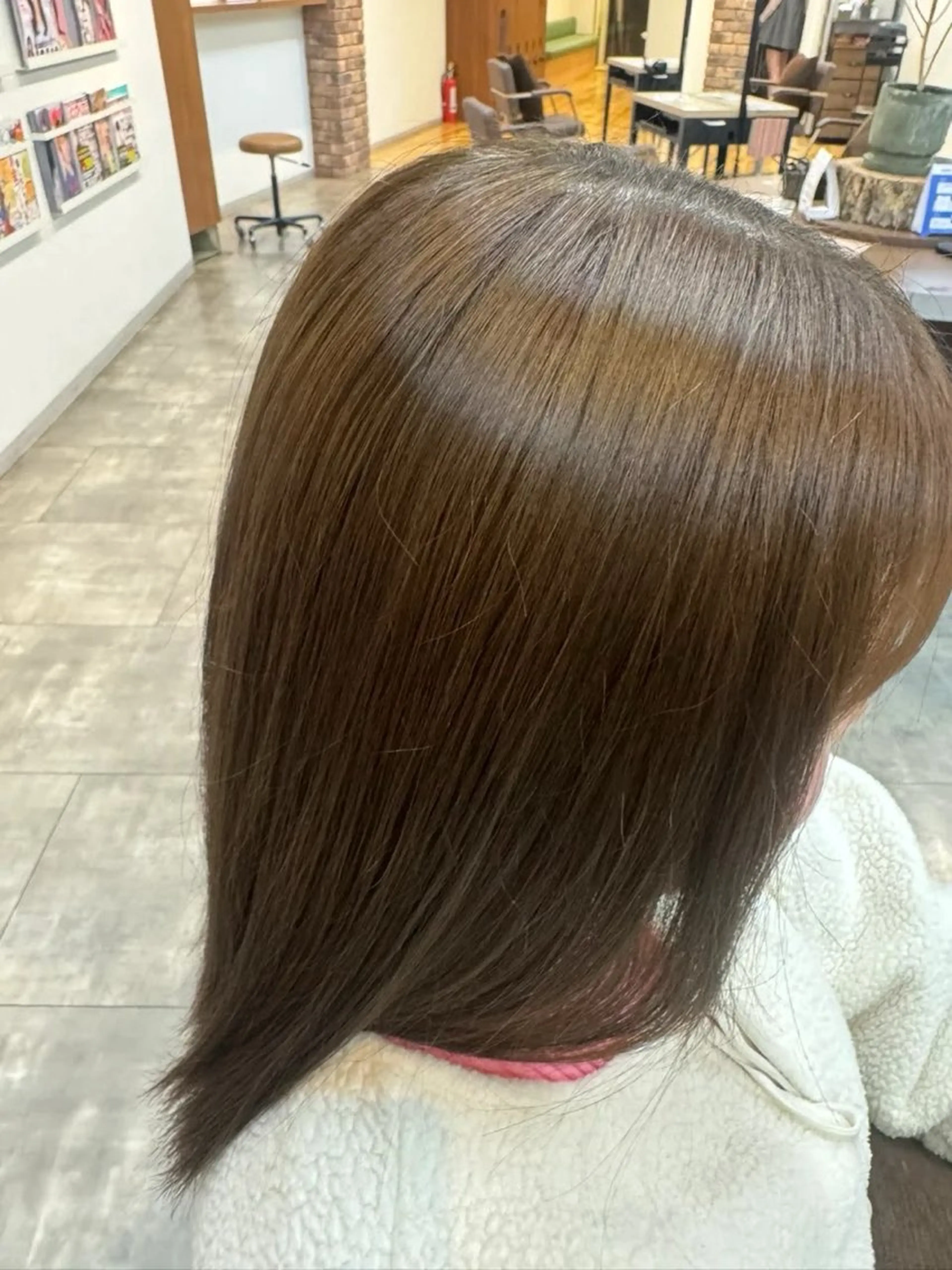 カラー ベージュカラー オリーブベージュ 新田 しずくのヘアスタイル