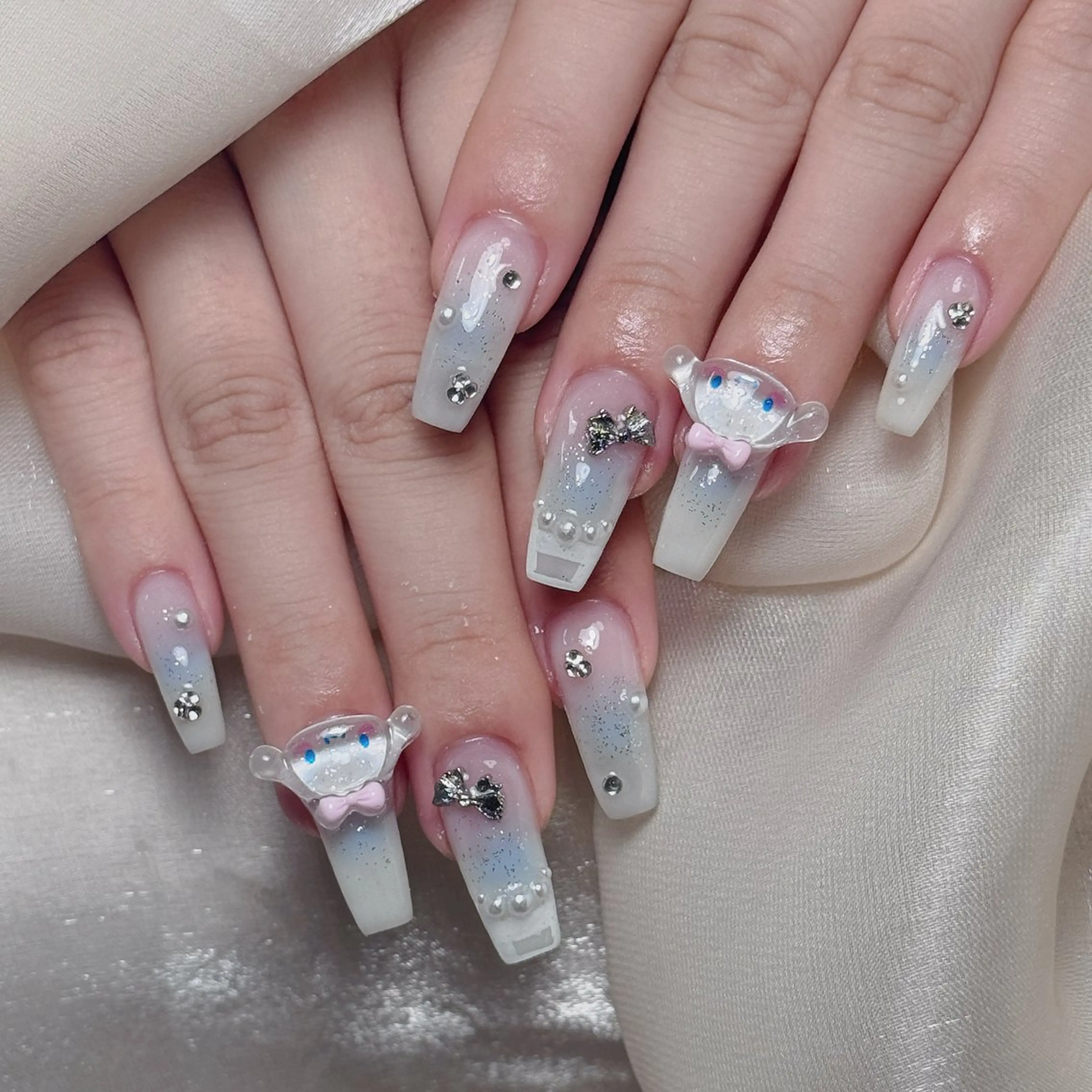 ネイル Maggie Nail🦩のネイルデザイン