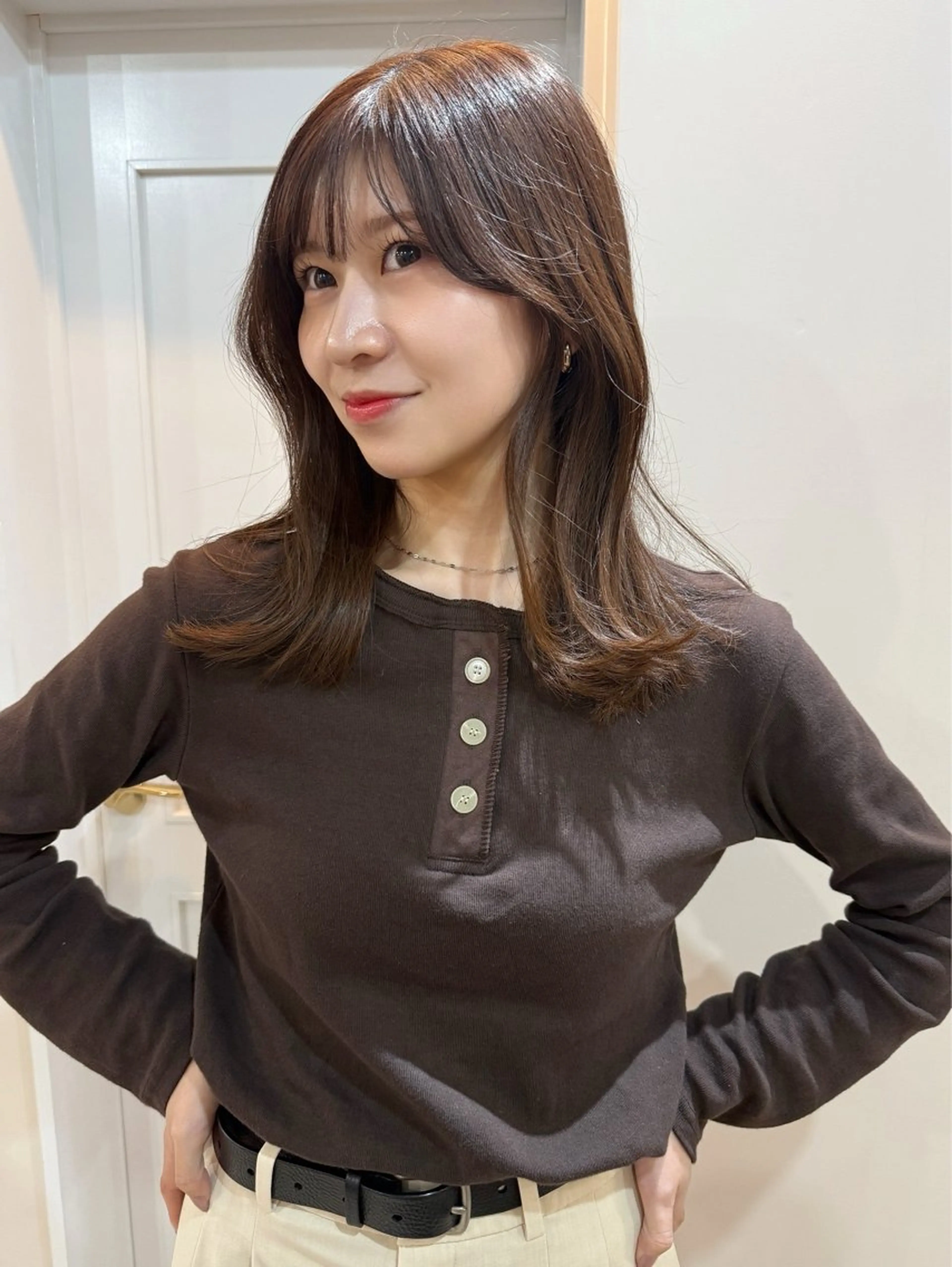 ミディアム カラー ブラウンカラー 透明感カラー 顔周りカット 似合わせカット 小顔カット カット ヘアカラー トリートメント Kamie 三宮のヘアスタイル