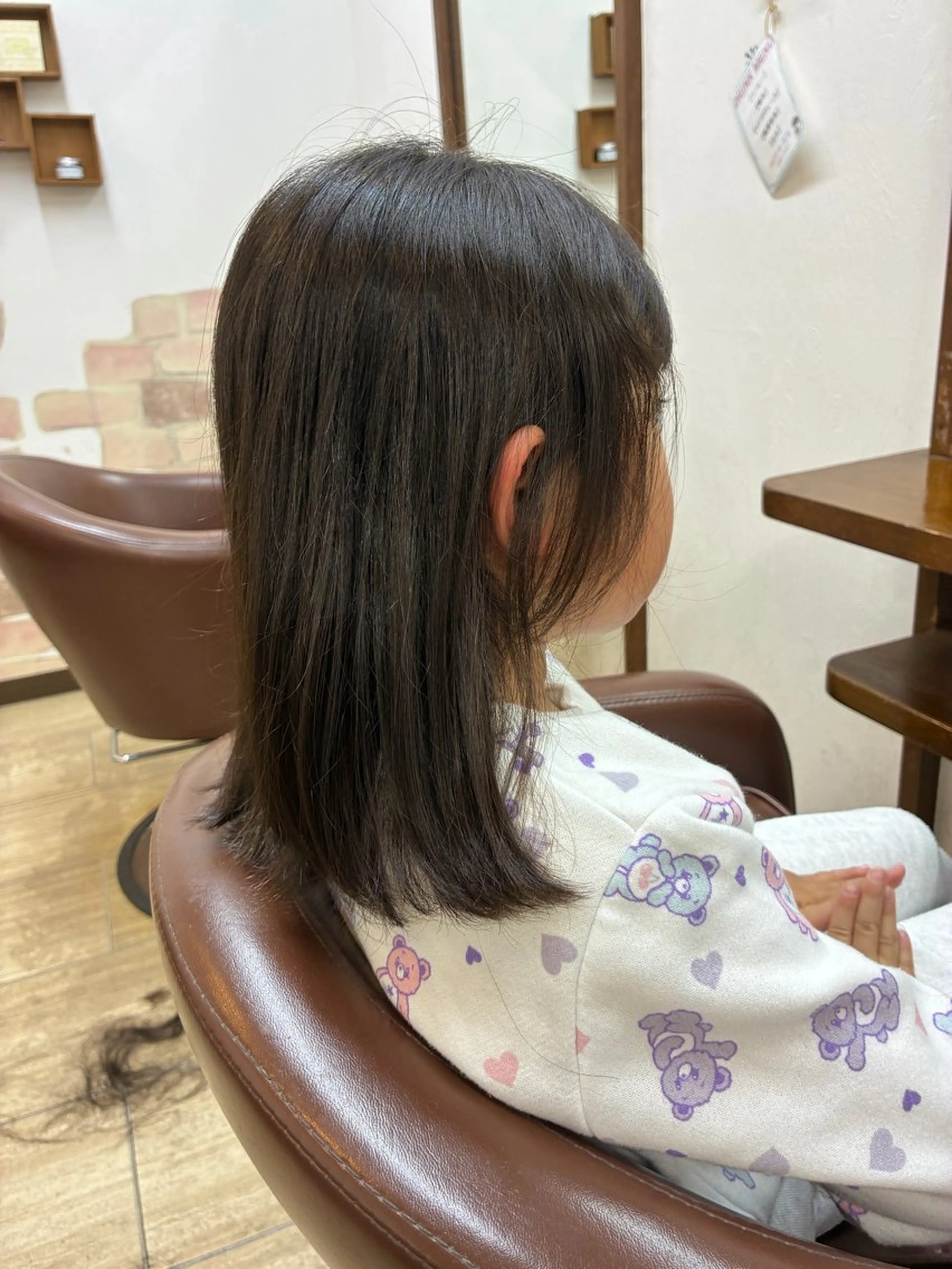 ミディアム 栗田 優芽のヘアスタイル