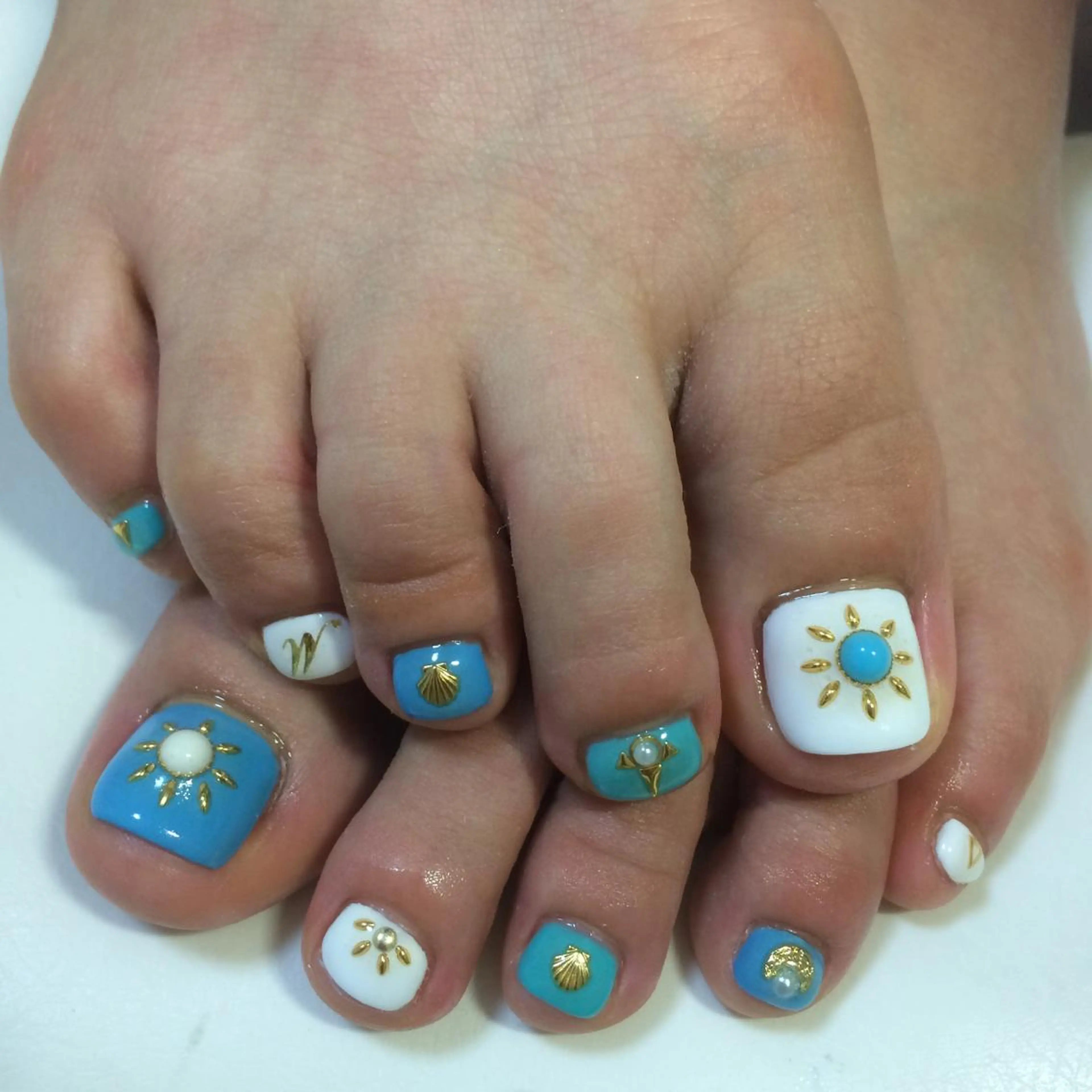 ネイル VIOLUS 関目のネイルデザイン