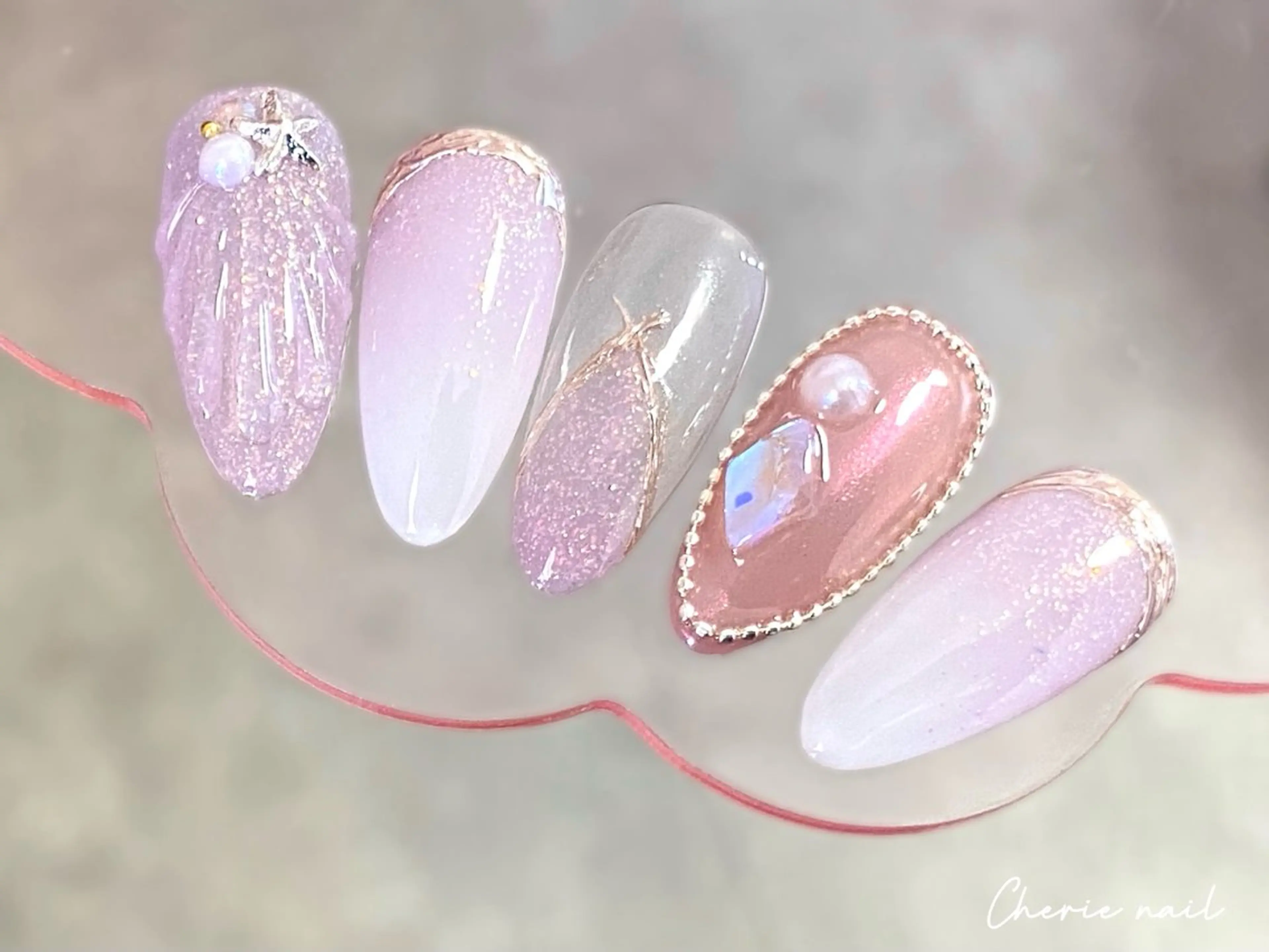 ネイル ジェルネイル グラデーション ミラーネイル ピンク 夏ネイル ハンドネイル Cherienail yunaのネイルデザイン