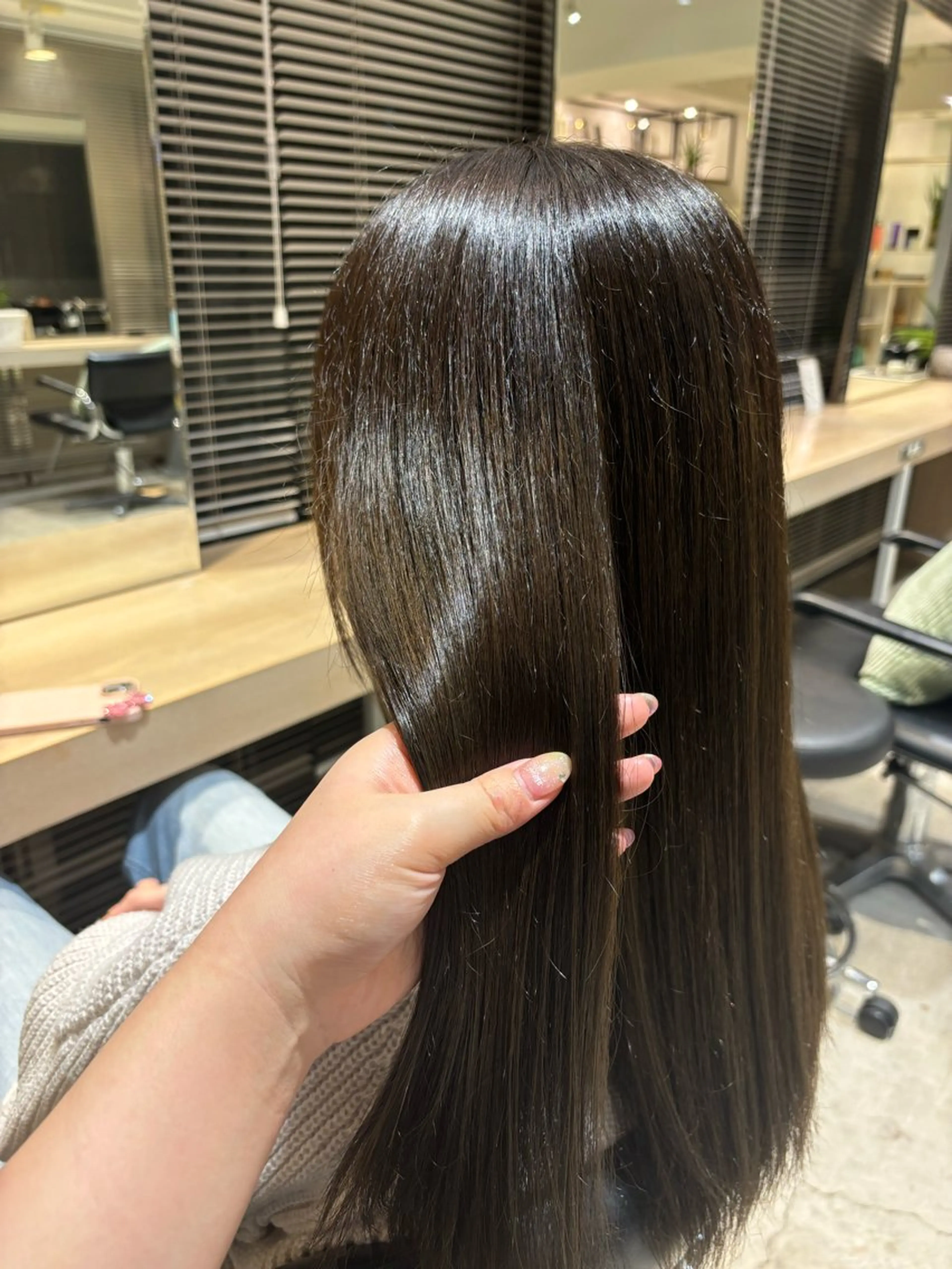 カラー 真壁 凜々子のヘアスタイル