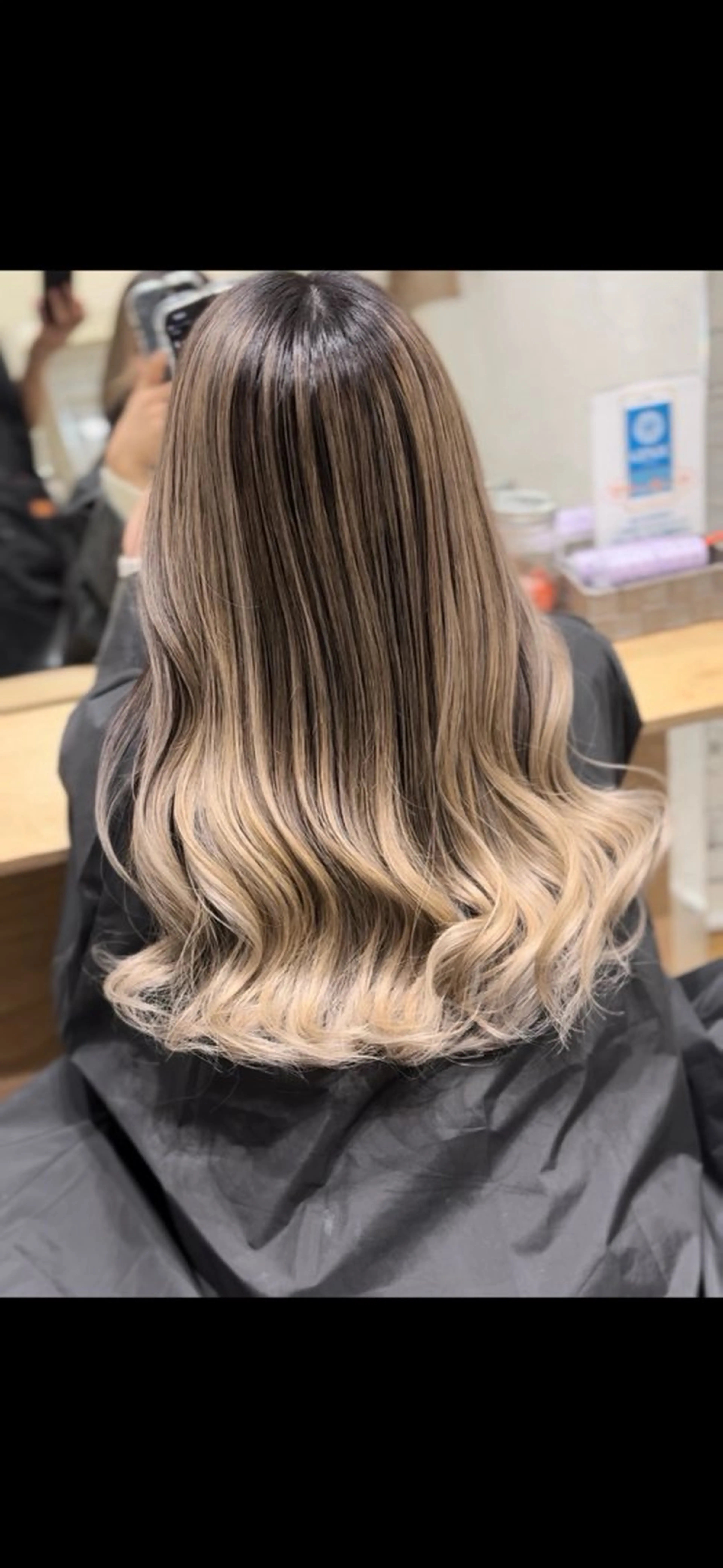 ロング 川下 諒のヘアスタイル