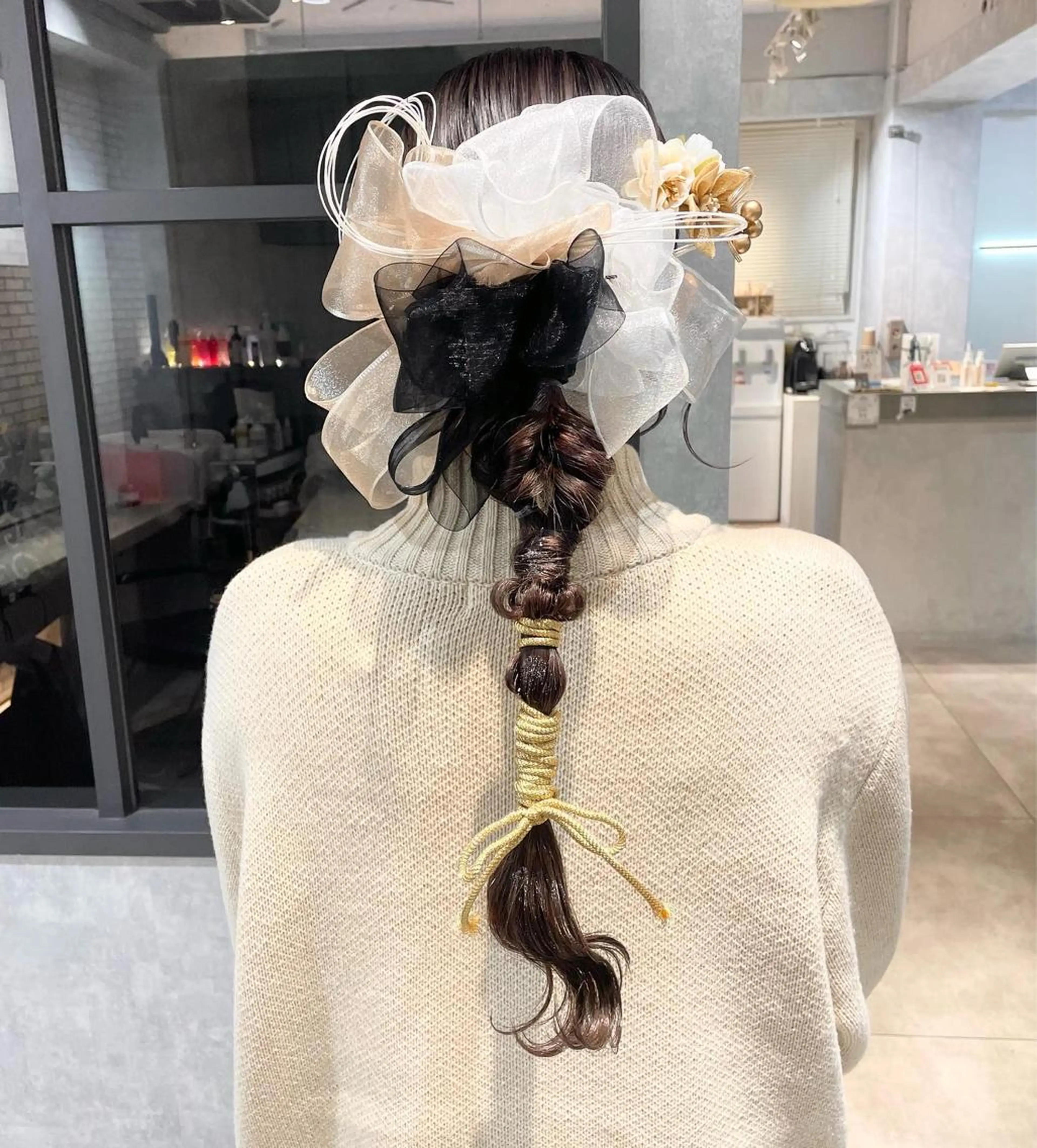 ロング ヘアアレンジ 成人式 卒業式のヘアスタイル arrow🖤 もえみのその他イメージ