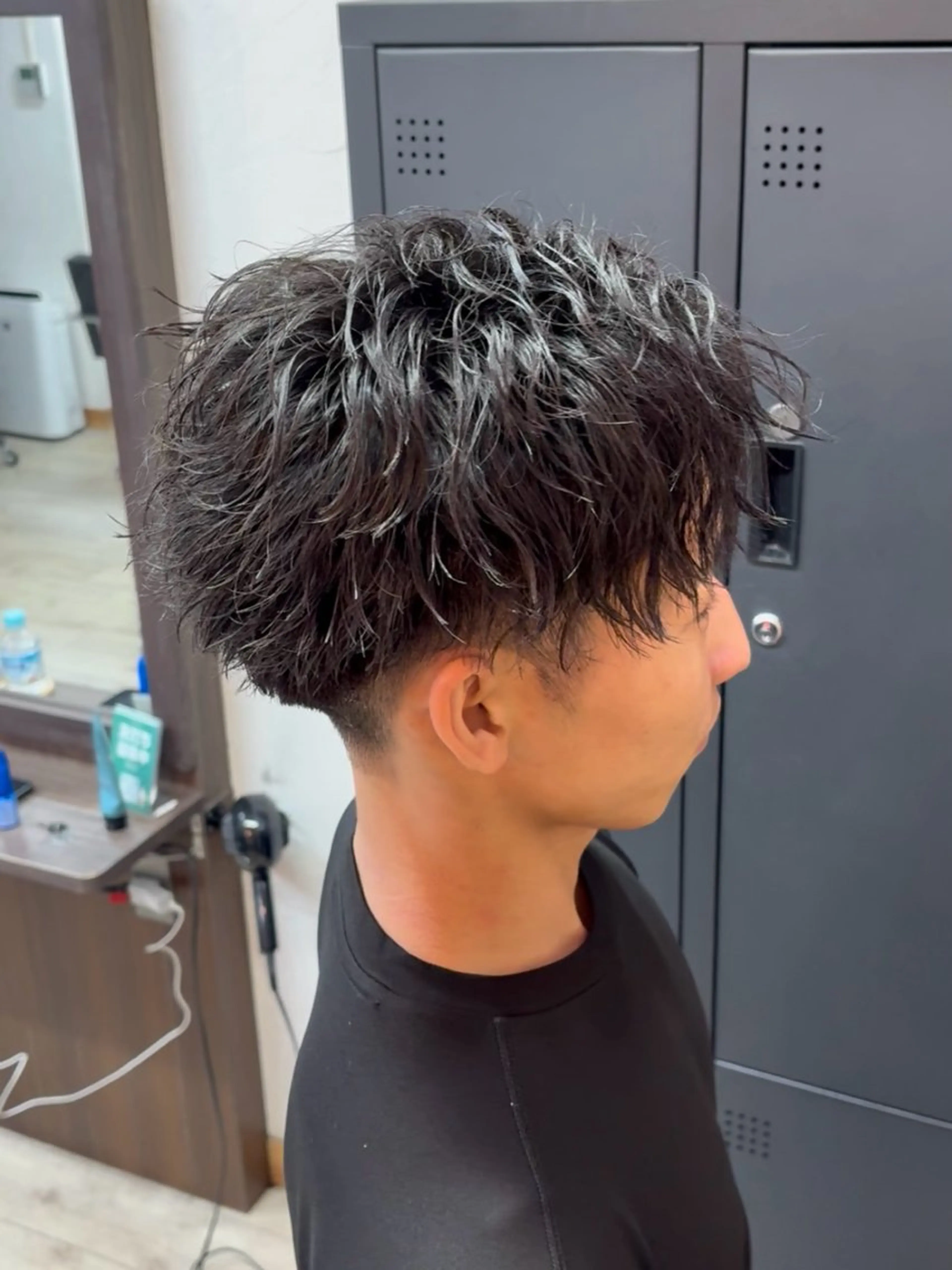 パーマ メンズ メンズパーマ ツイストスパイラルパーマ スパイラルパーマ パーマ メンズハイトーン特化 てるぼうのヘアスタイル