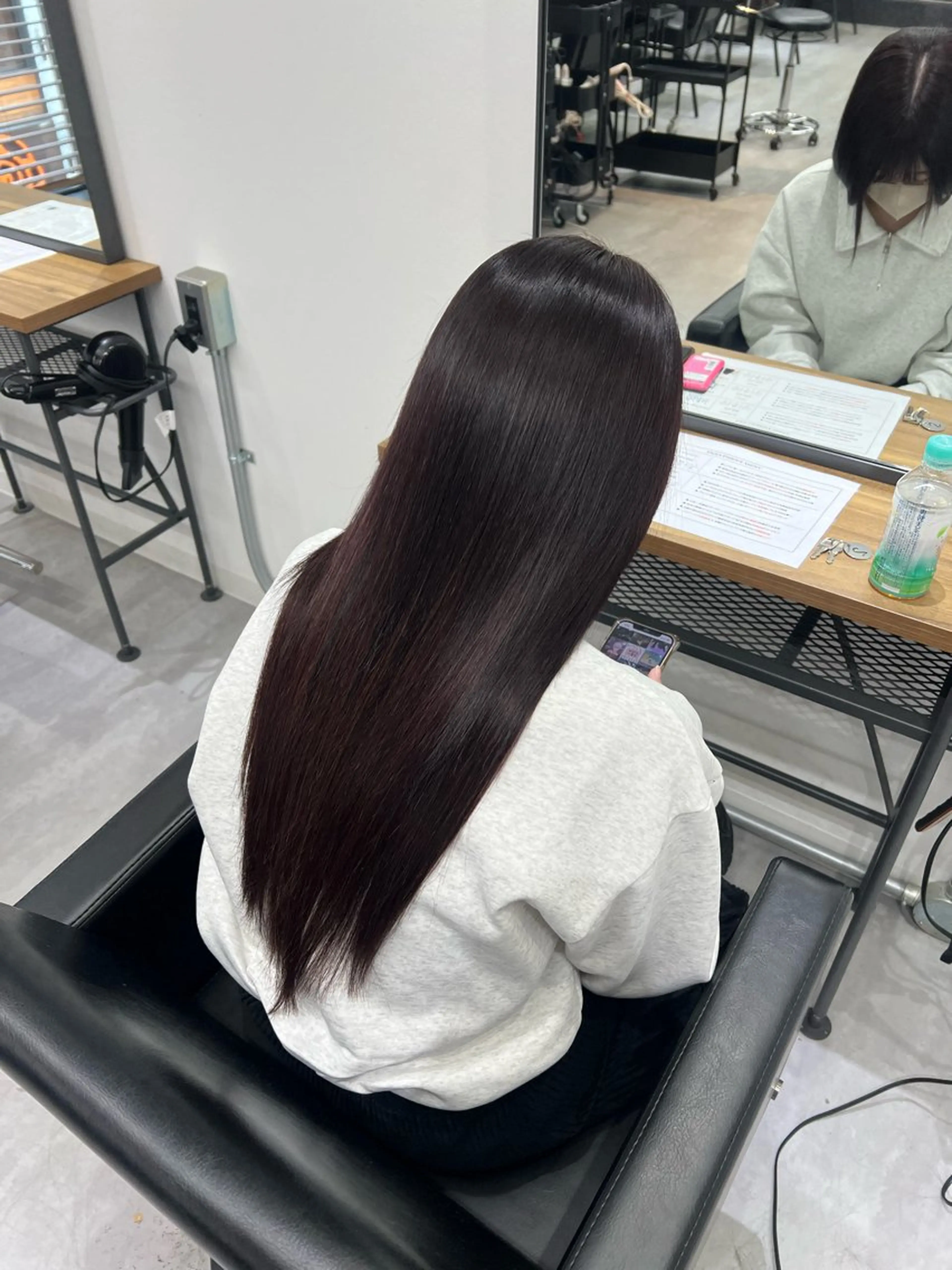 ロング カラー シールエクステ ボルドーカラー デザインカラー エクステ ショート/ウルフ カットモデル募集のヘアスタイル