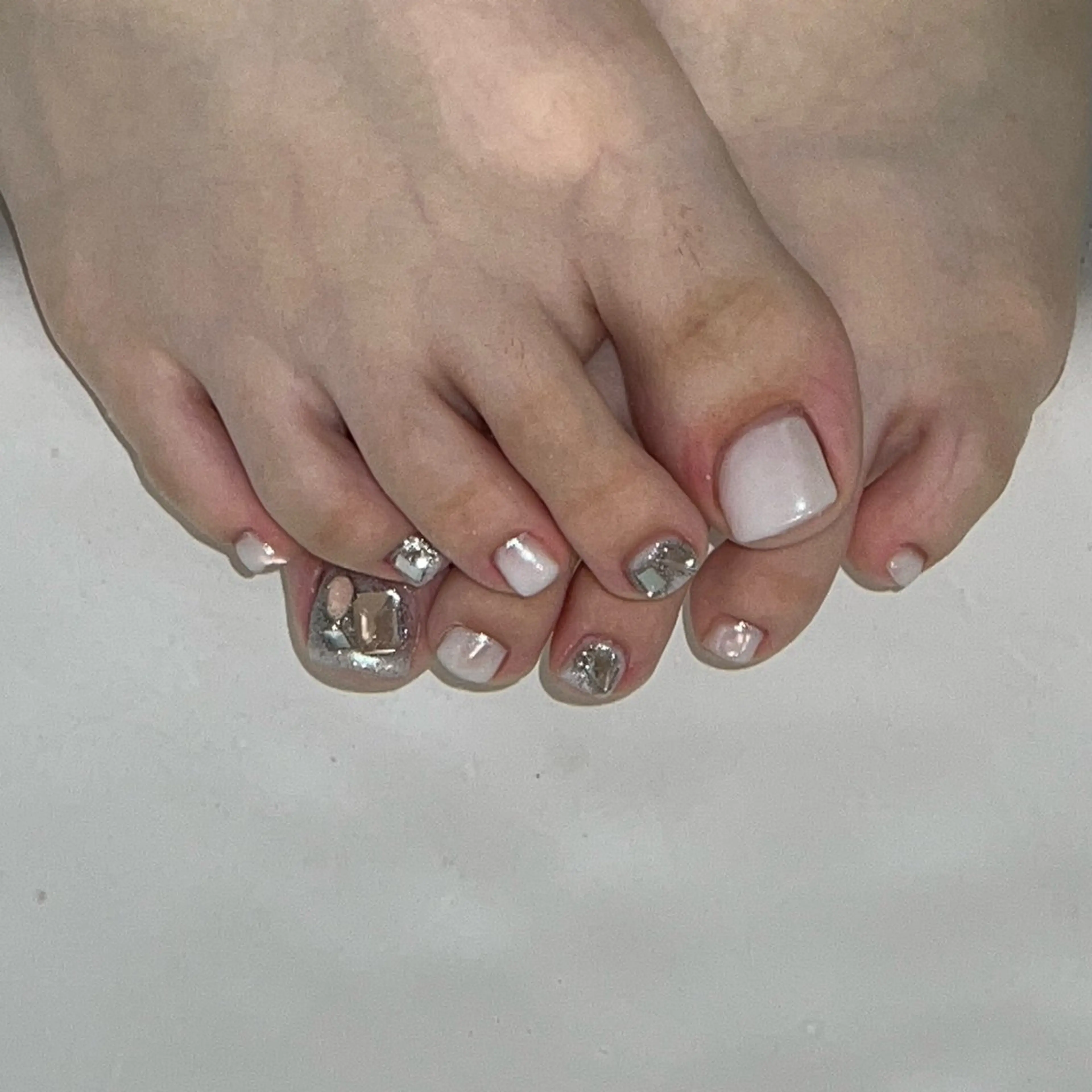 🐰フットネイル パーツ少なめ持ち込みデザインの写真