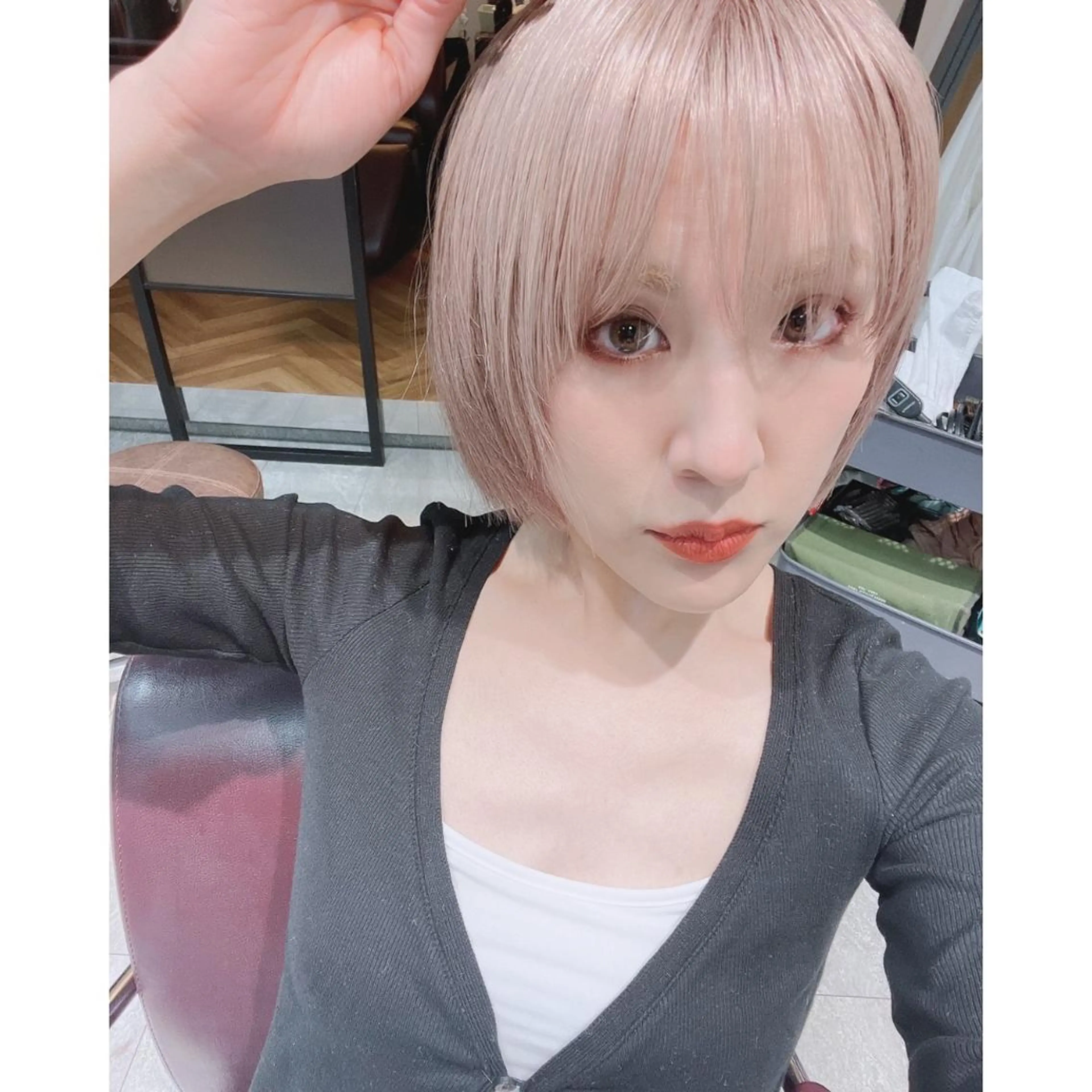 セミロング カラー パーマ ヘアアレンジ メンズ キッズ メンズブリーチ ベージュカラー ブリーチ ダブルカラー ピンクカラー カット ヘアカラー トリートメント BRAIDS💎愛子 大人ハイライト💎のヘアスタイル