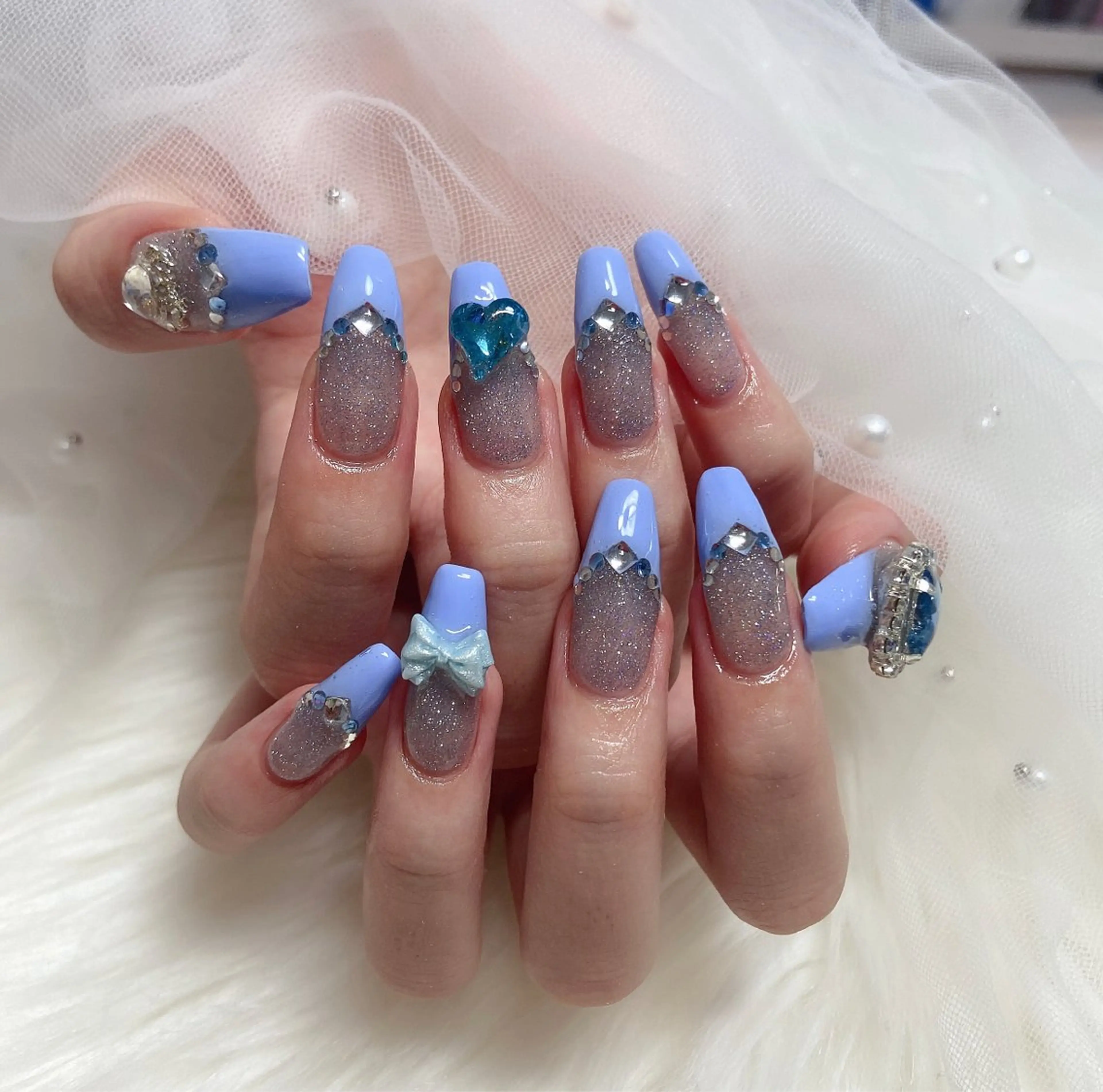 ネイル &ME ネイルサロンのネイルデザイン