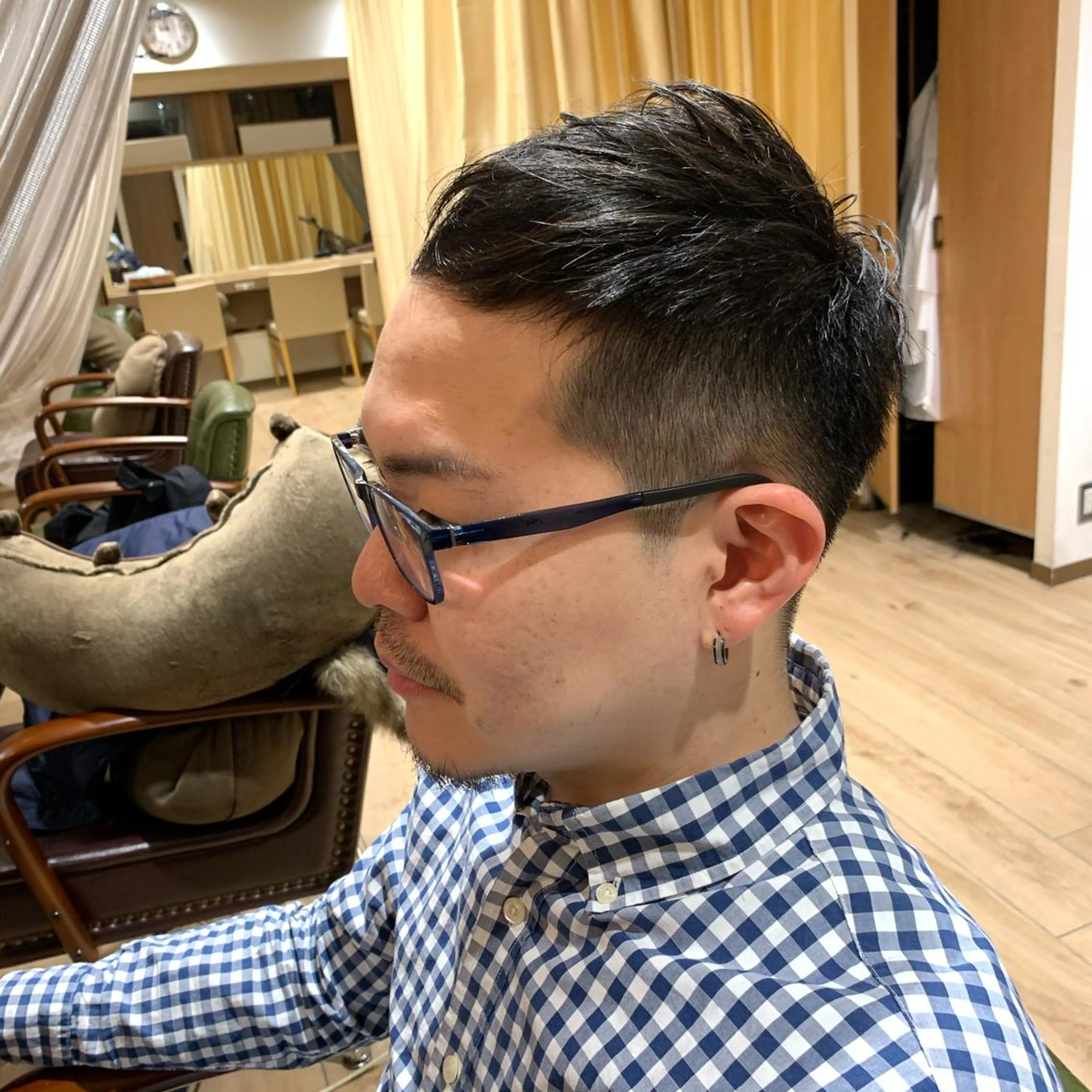 ショート パーマ メンズ フェードカット Watai 艶髪 當間 大知のヘアスタイル