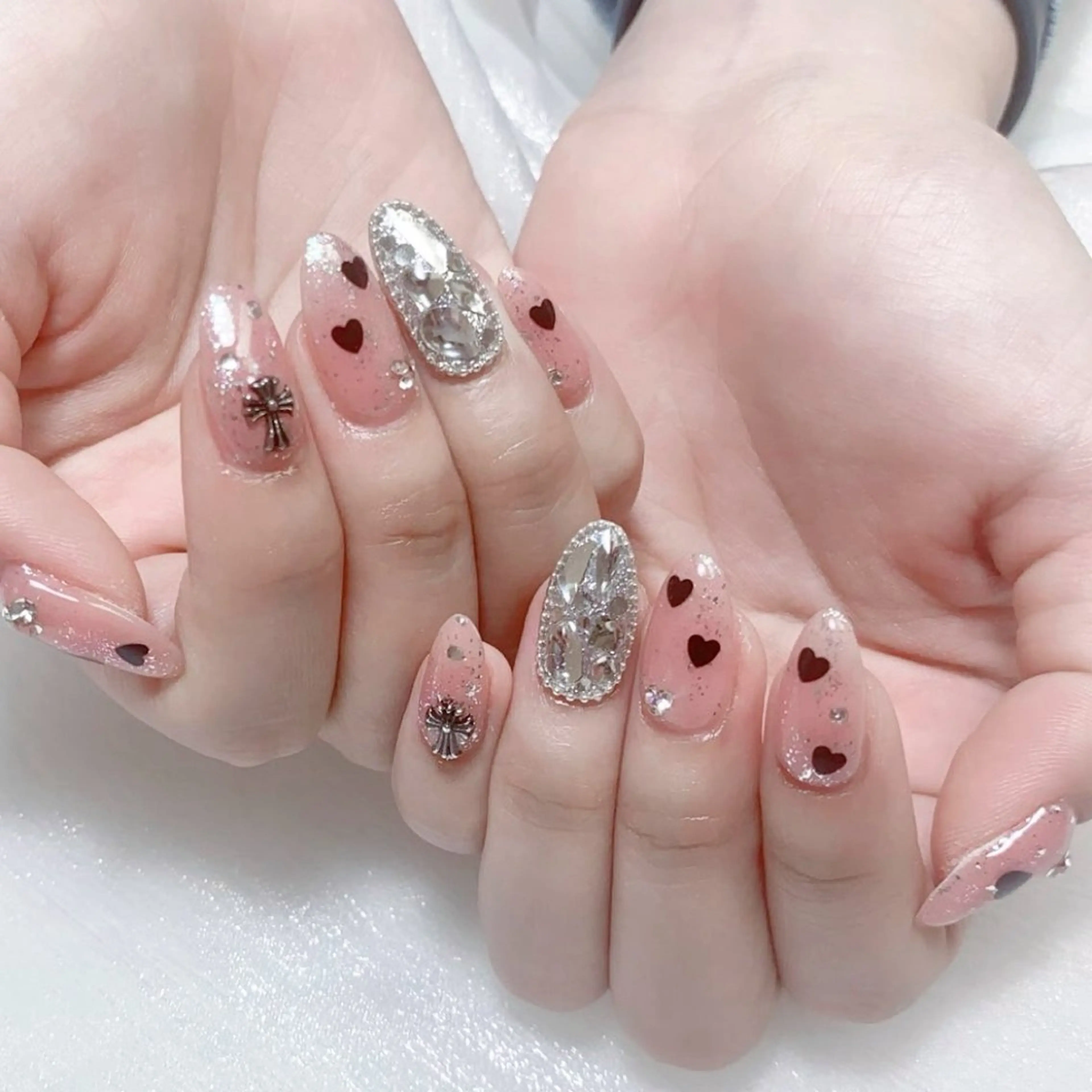 メンズ ネイル メンズ韓国風 アートネイル オーロラネイル ガーリー キラキラネイル Nail salon 木にいるのネイルデザイン
