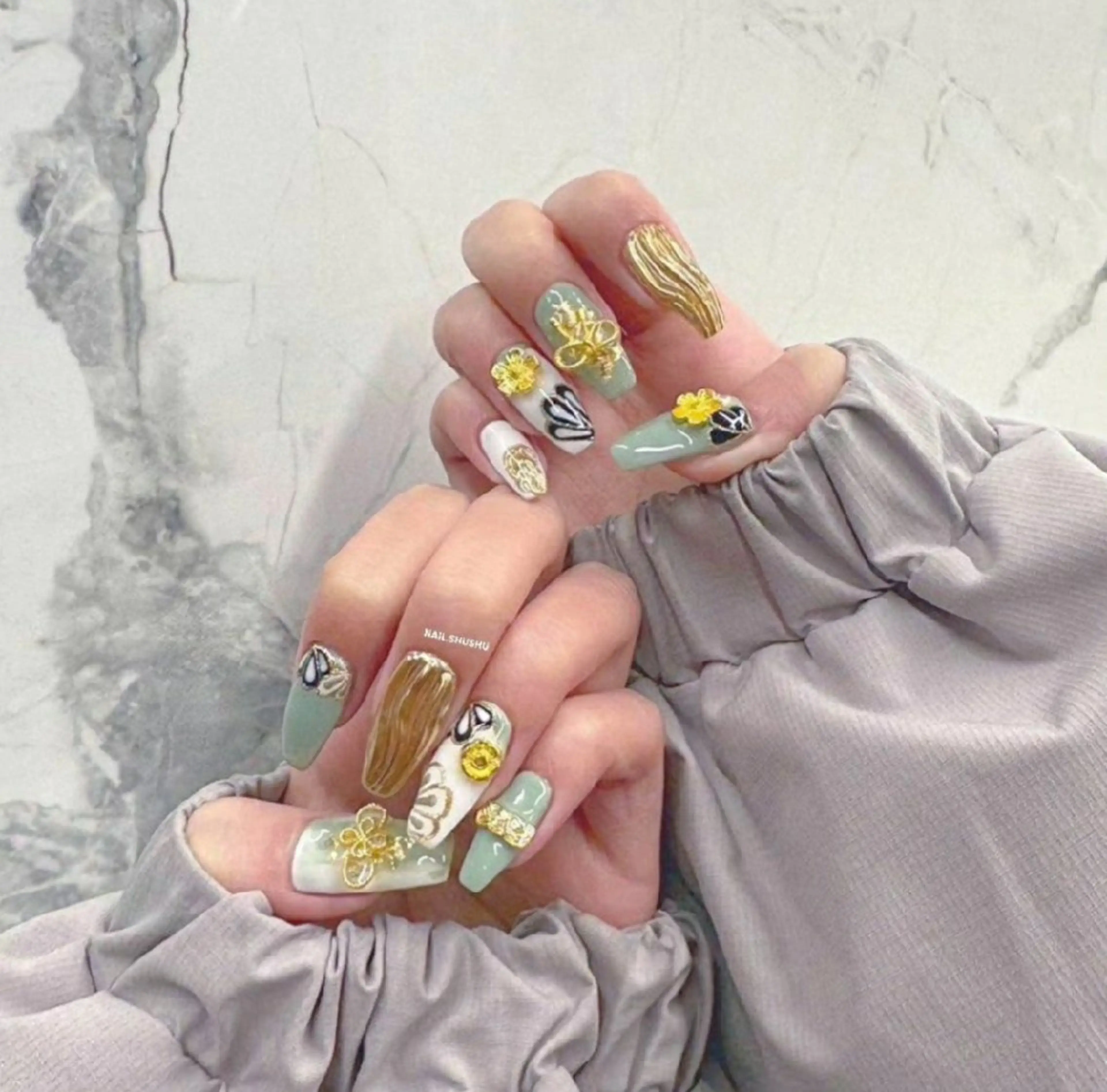 ネイル 持ち込み ニュアンスネイル ワンカラーネイル シンプルネイル 冬ネイル ハンドネイル 3dパーツ/流行り 👧shushu❤️のネイルデザイン