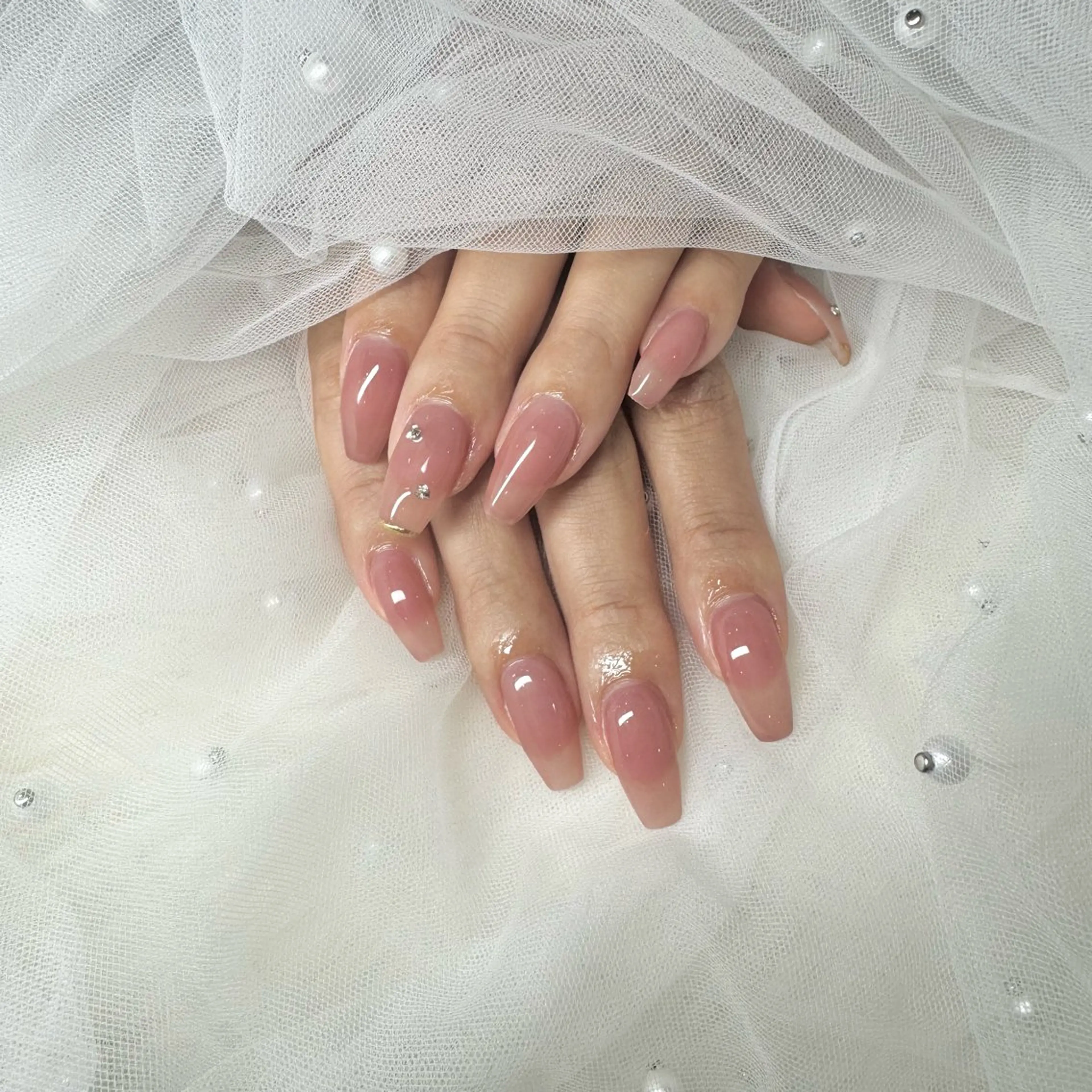 ネイル フットネイル ワンカラーネイル シンプルネイル AYAKA🩵難波♡ 韓国ネイルで可愛く♡のネイルデザイン