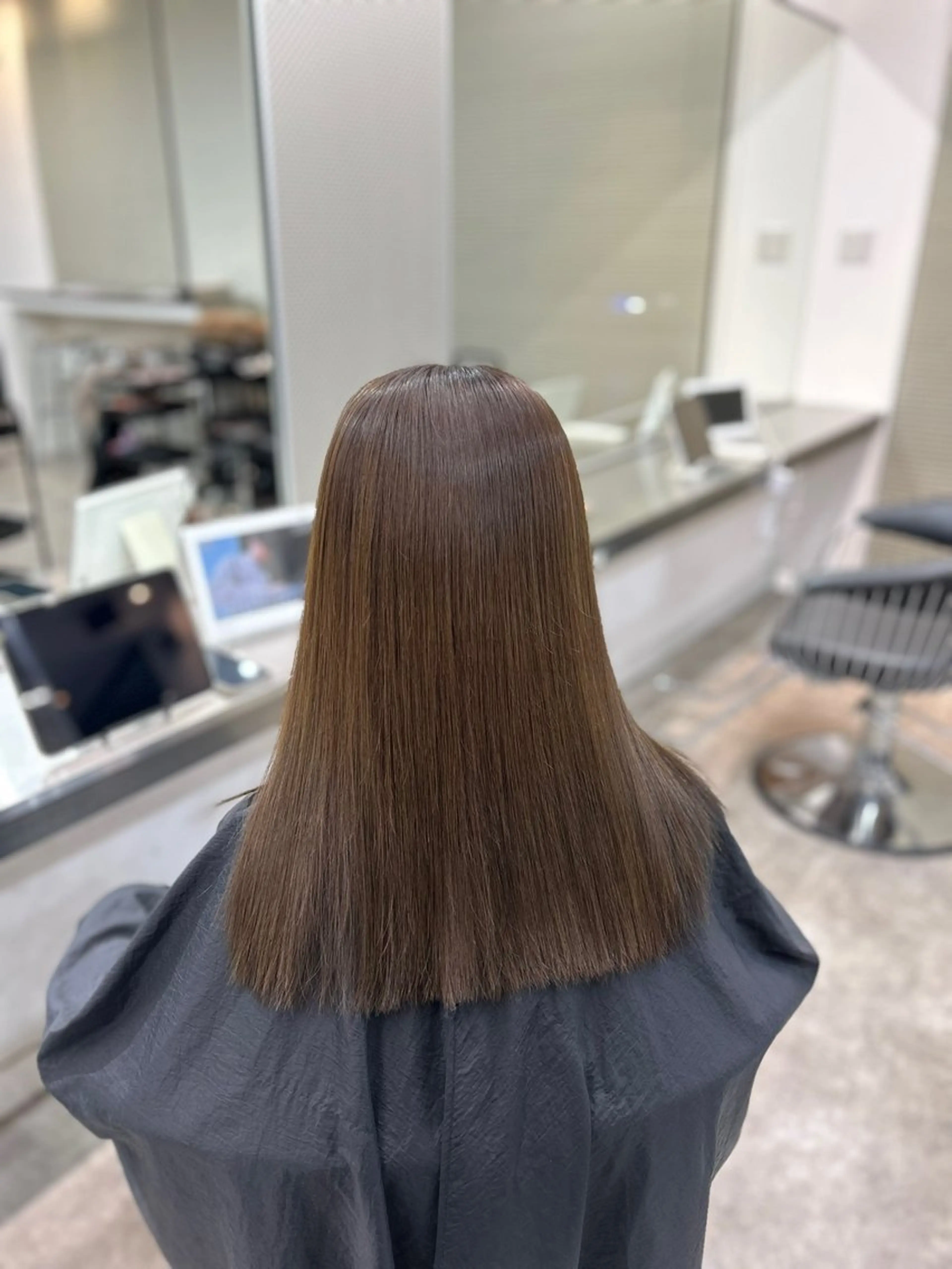 ロング カラー ベージュカラー 小林 円香のヘアスタイル