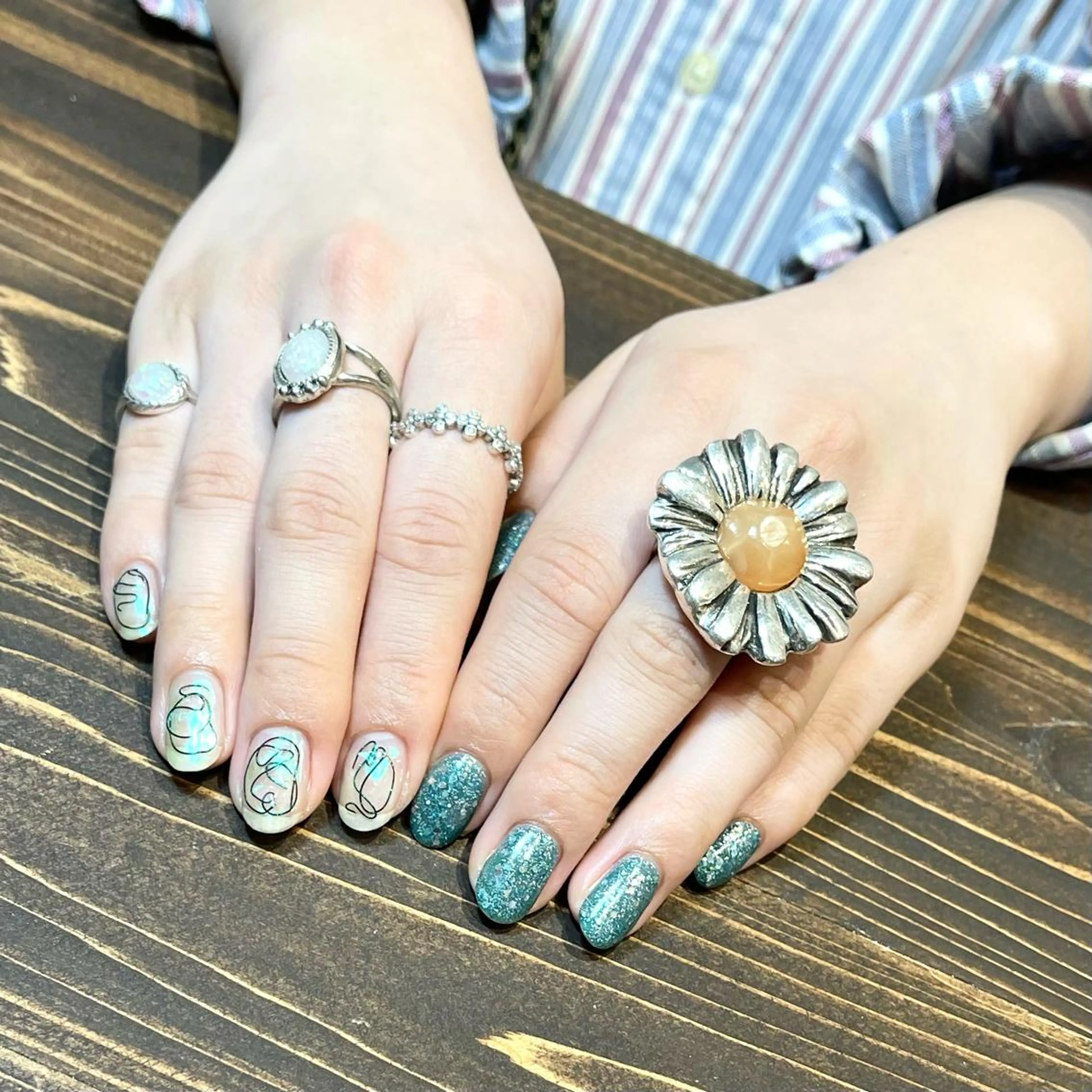 ネイル アートネイル オーロラネイル ジェルネイル ラメ(グリッター) ニュアンスネイル ハンドネイル kinjo yuaのネイルデザイン