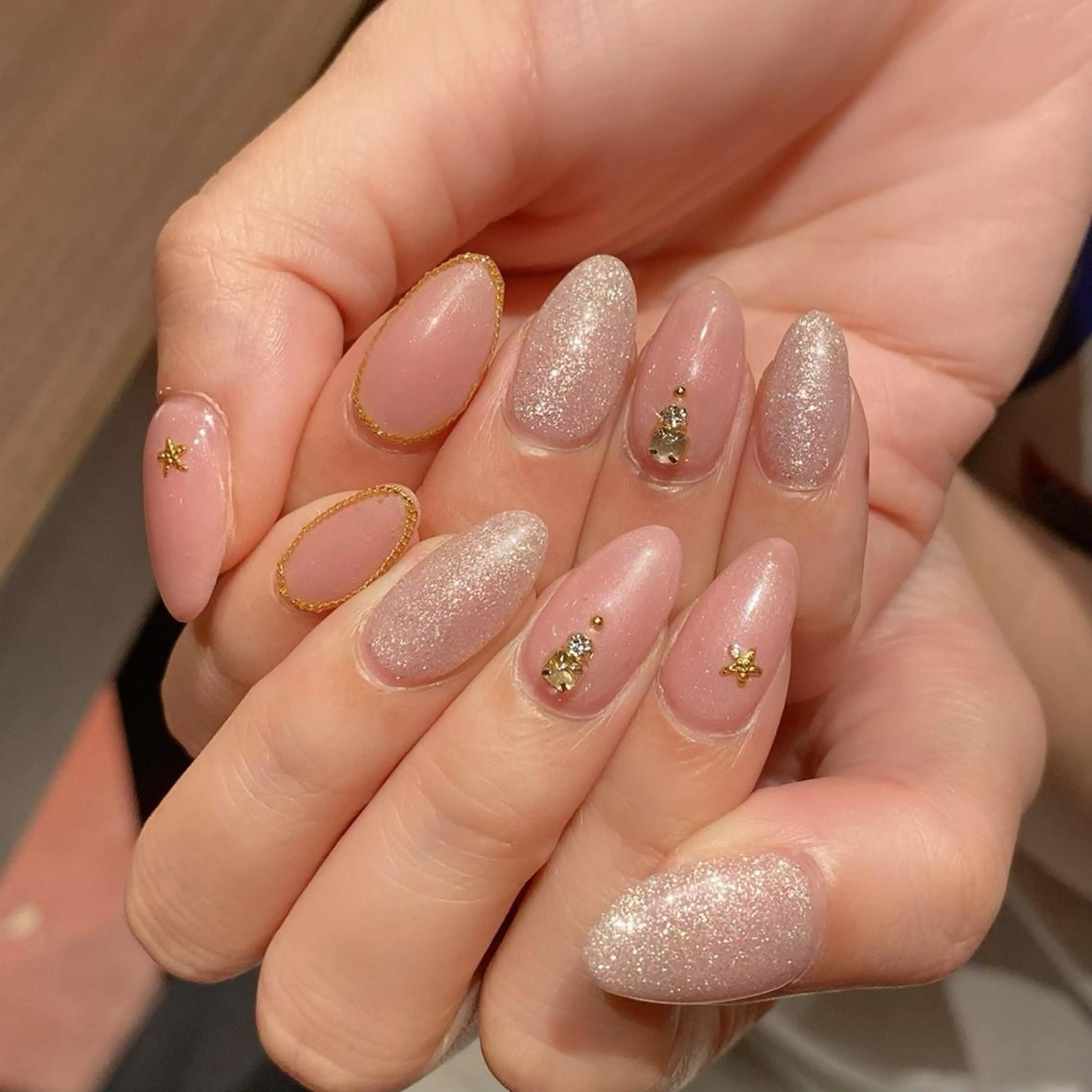 ネイル ピンク ピンクベージュ vivi nailのネイルデザイン
