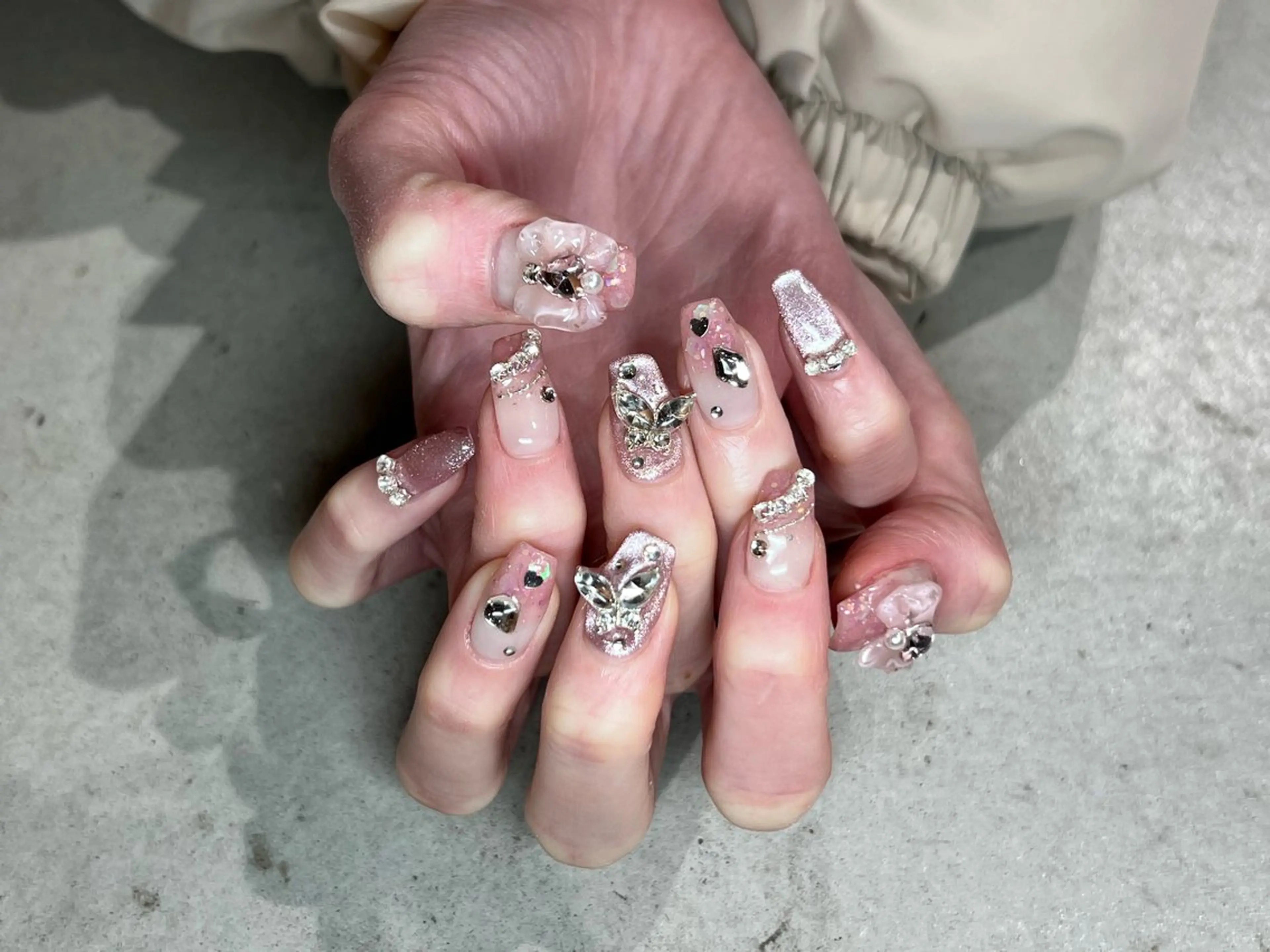 ネイル ハンドネイル zir  nail 🕊️💗RIOのネイルデザイン