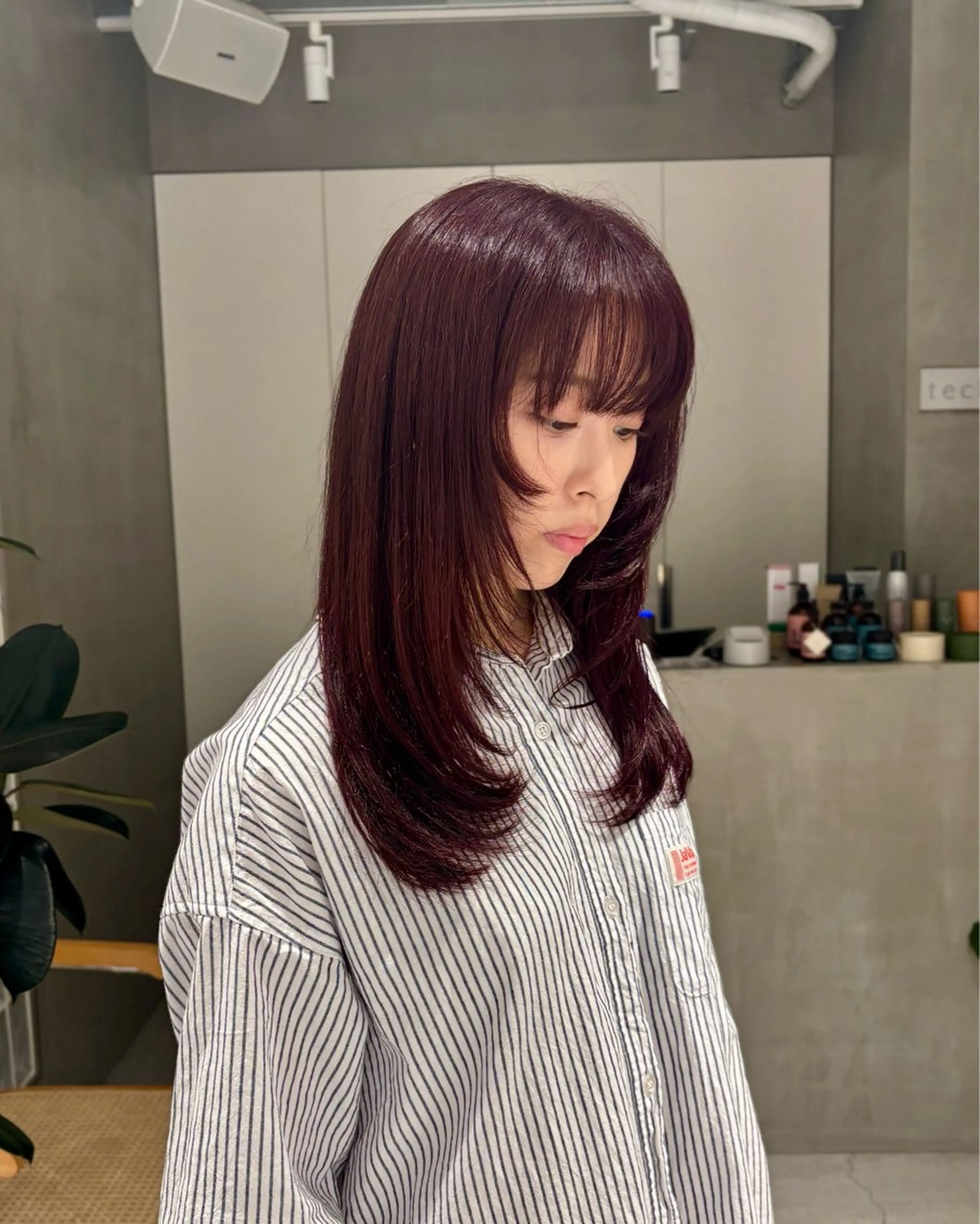 カラー 塔尾 真那のヘアスタイル