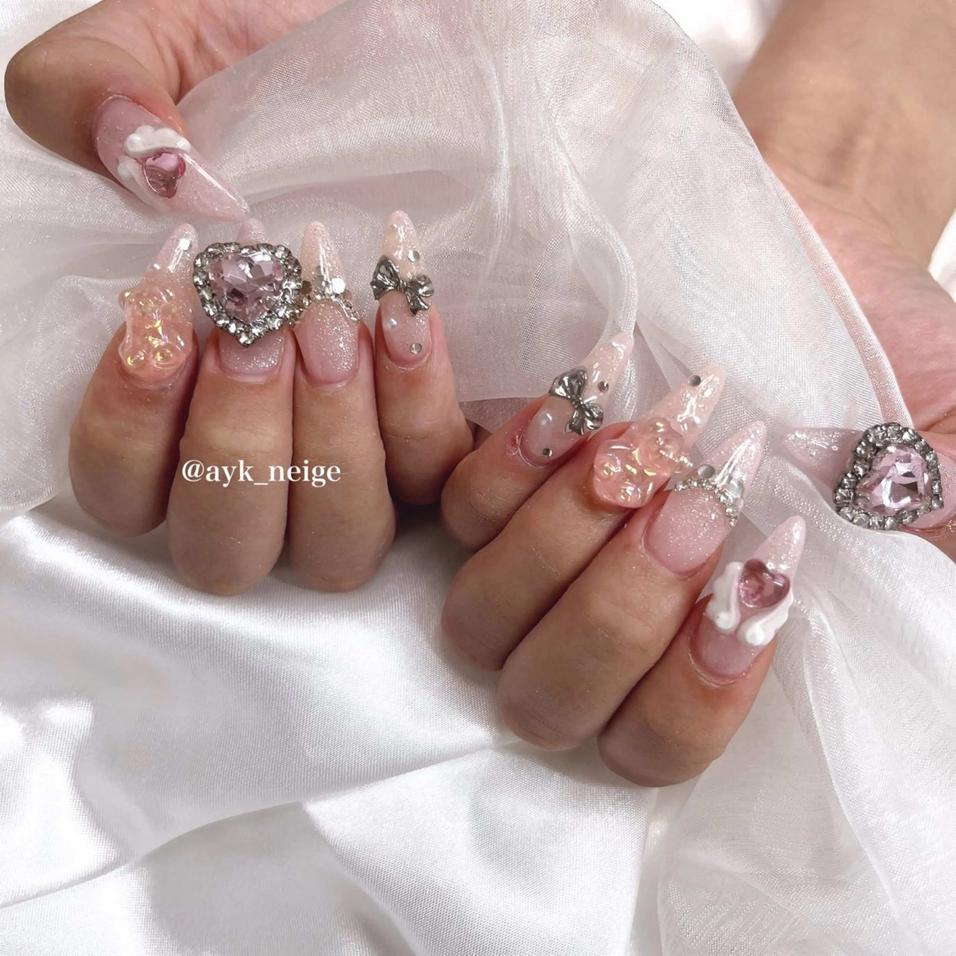 ネイル フットネイル フレンチネイル キラキラネイル 韓国ネイル マグネットネイル n'eige nail所属・大谷 綾香のネイルデザイン