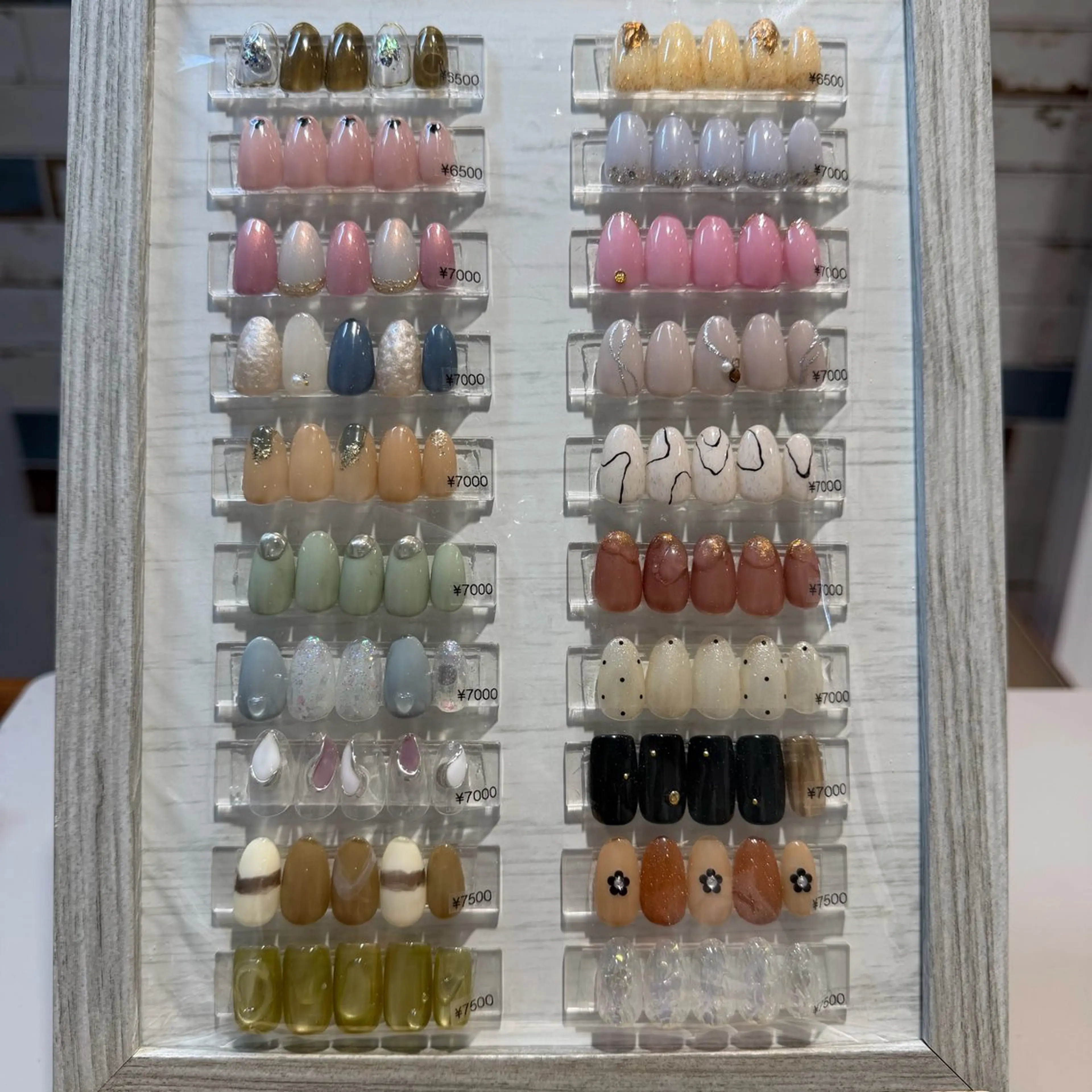 💅練習モデル💅〈オフあり〉定額デザイン　5000円​〜​6500円画像表示価格から1500円offの写真