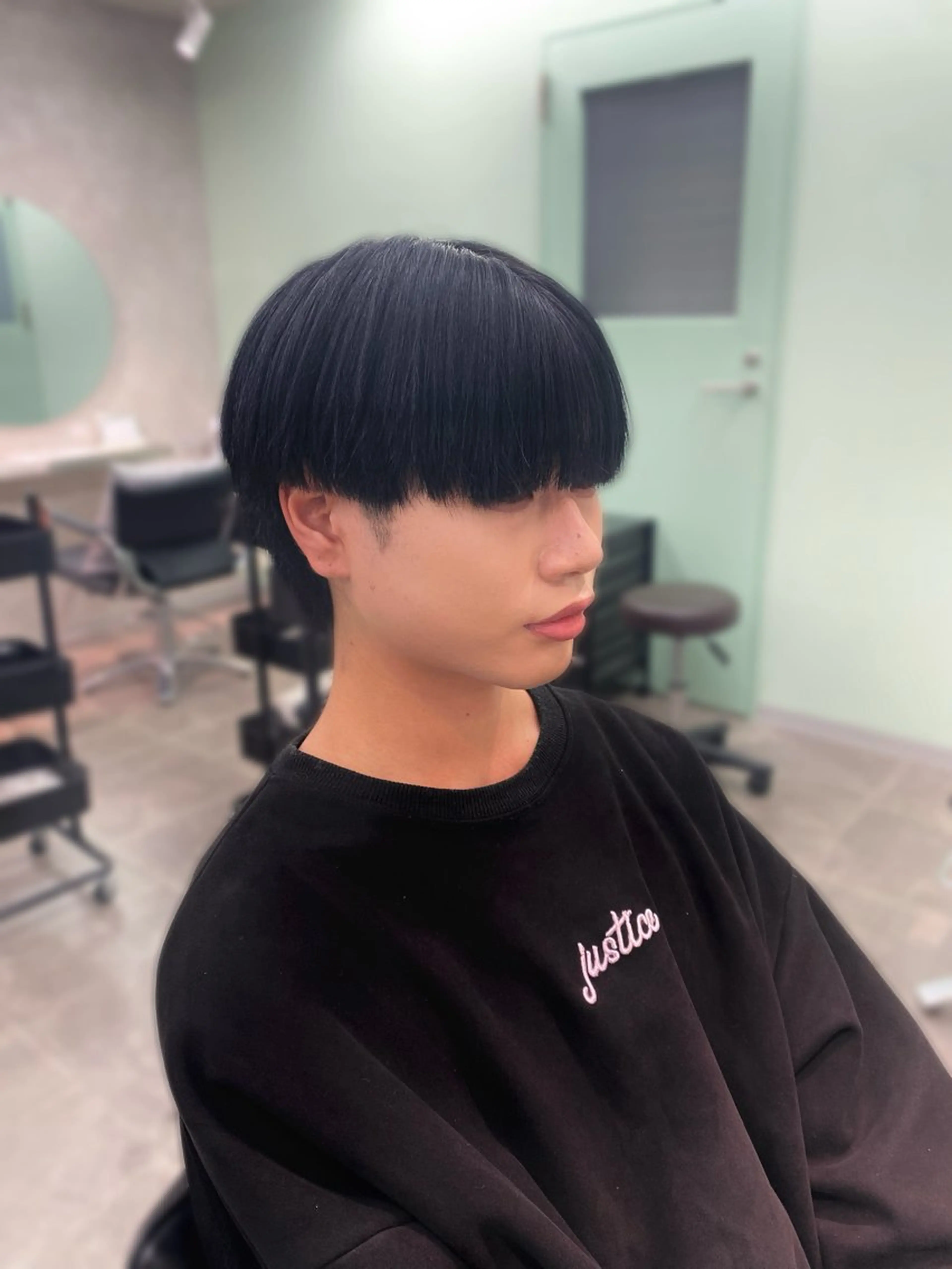 ショート カラー メンズ マッシュ 黒髪 ブルーカラー ブルーブラック 韓国レイヤーカット 🇰🇷✨朝生菜楓のヘアスタイル