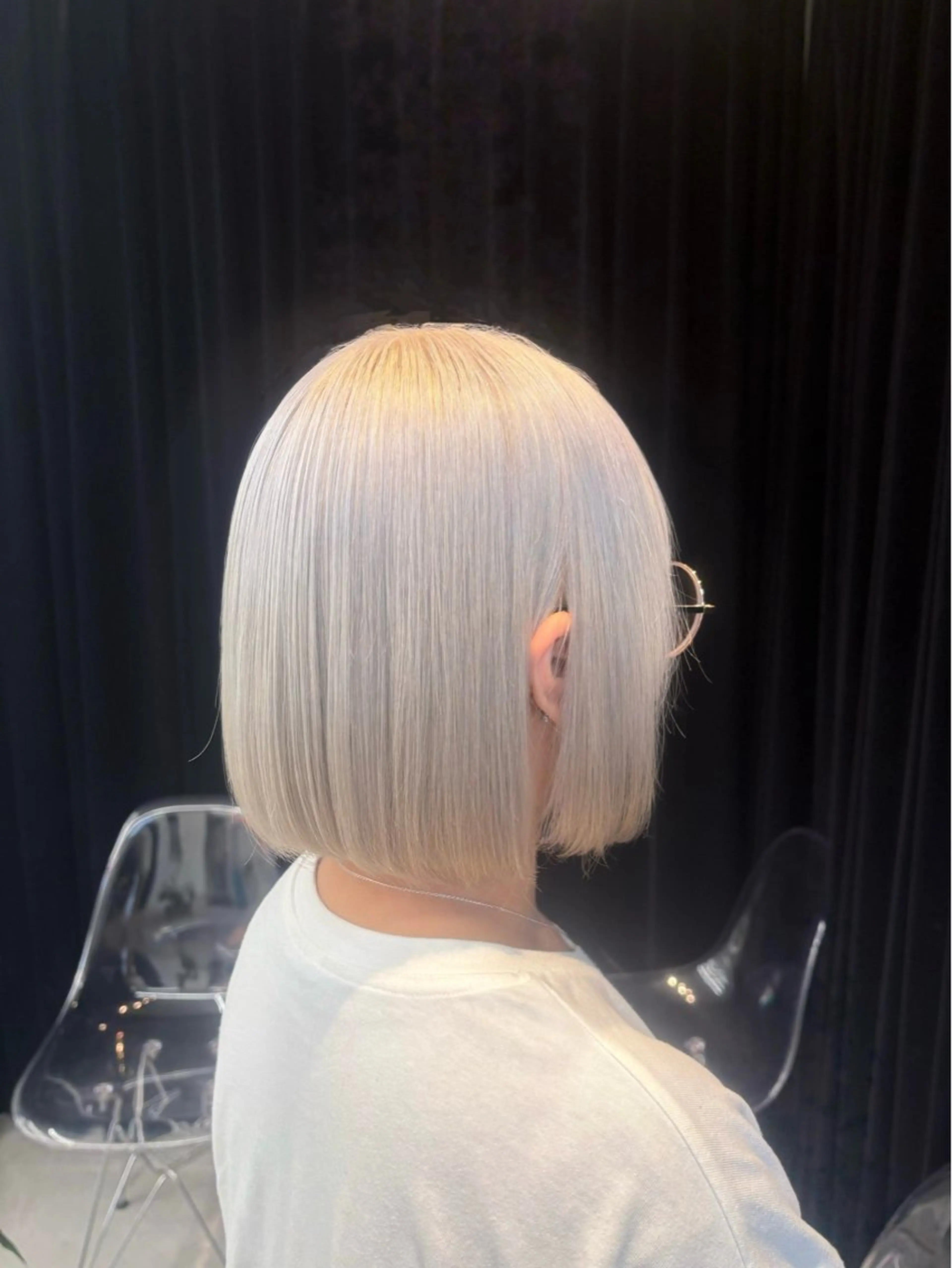 【☁️ホワイトカラー🤍】【ケアブリーチ付き】ダブルブリーチカラー+カット✂︎の写真