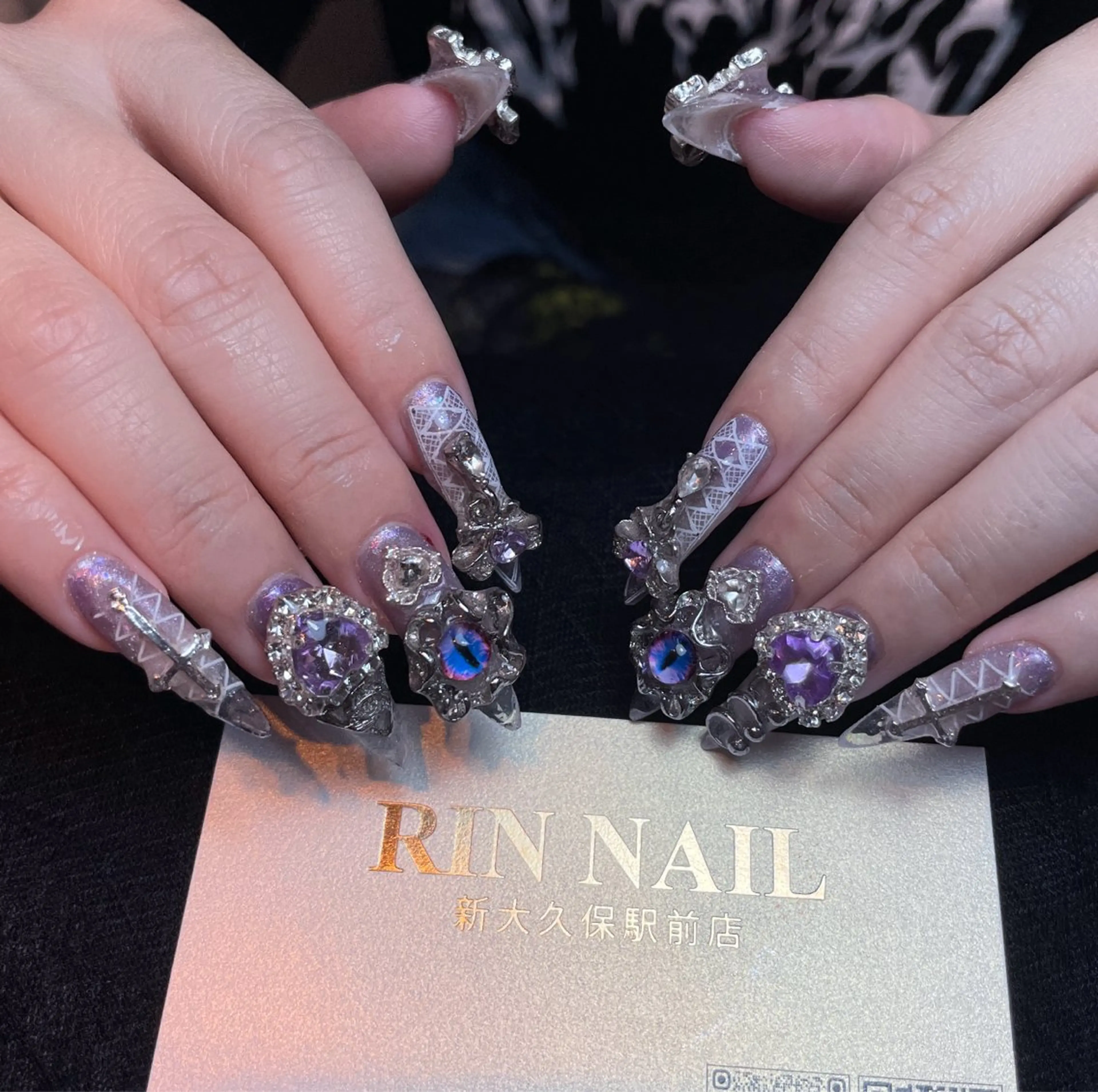 ネイル フレンチネイル ジェルネイル 韓国ネイル マグネットネイル ネイルチップ Rin Nail 新大久保店のネイルデザイン