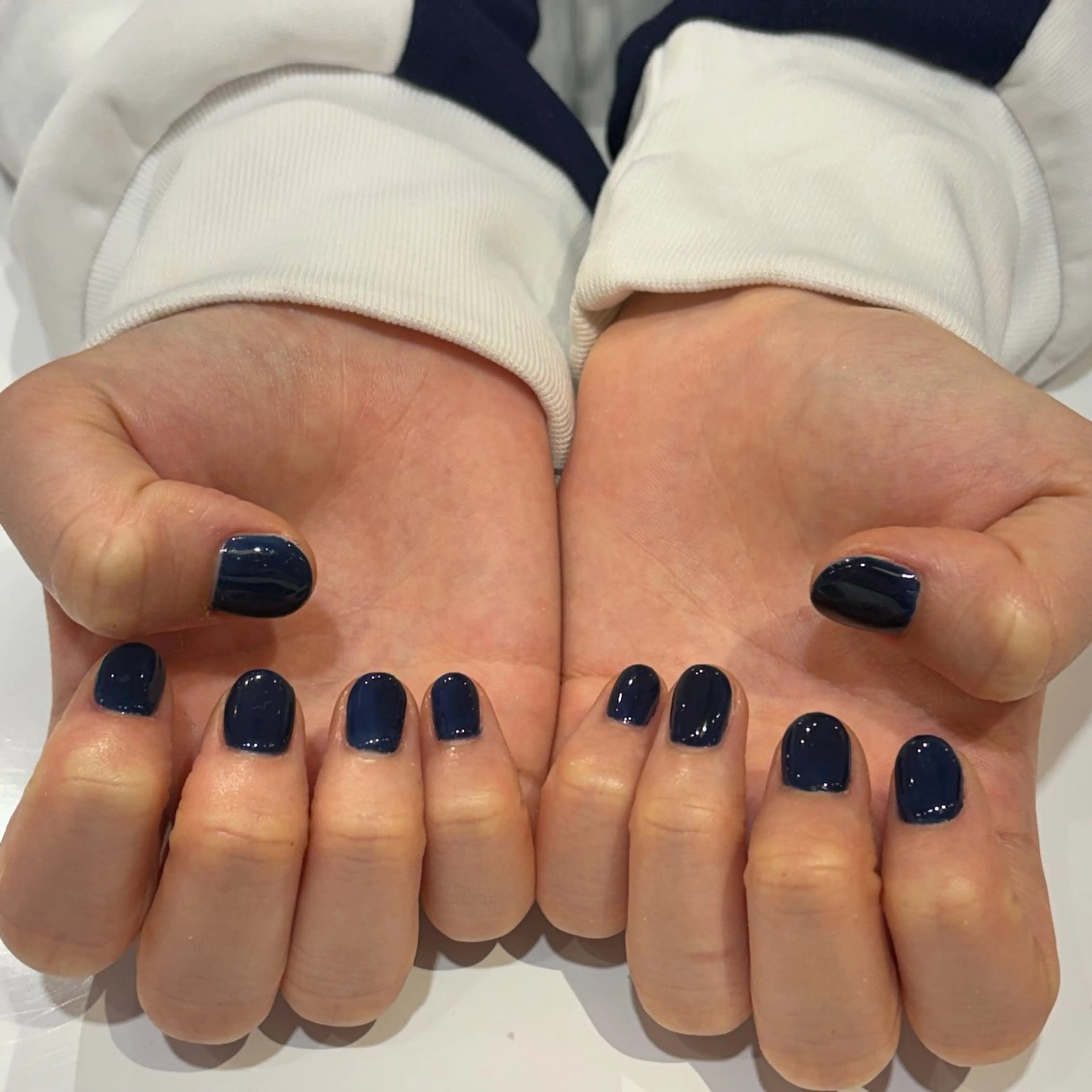 ネイル ワンカラーネイル SHELL NAIL ホノカ🤍のネイルデザイン