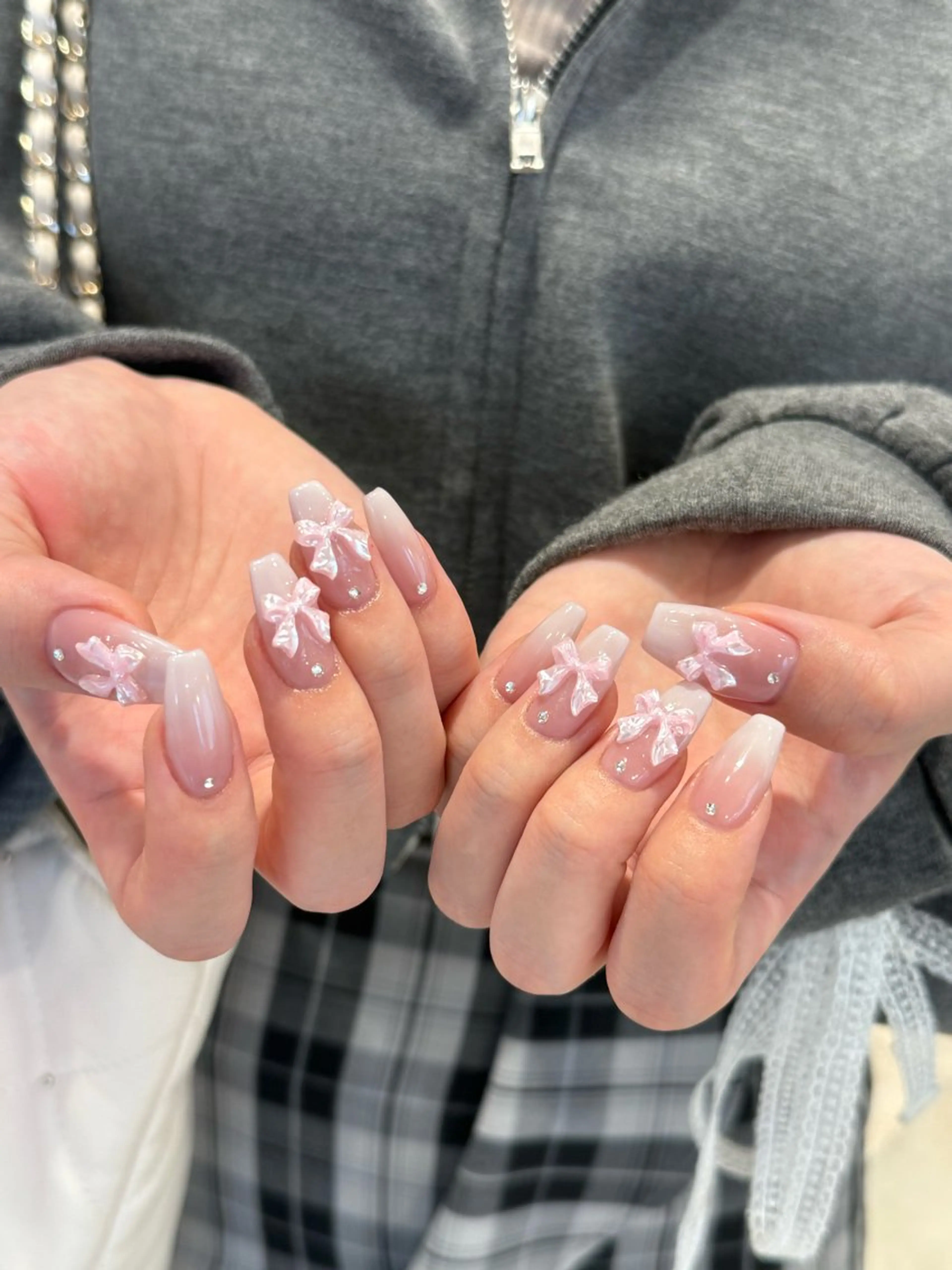 ネイル She nail KONのネイルデザイン