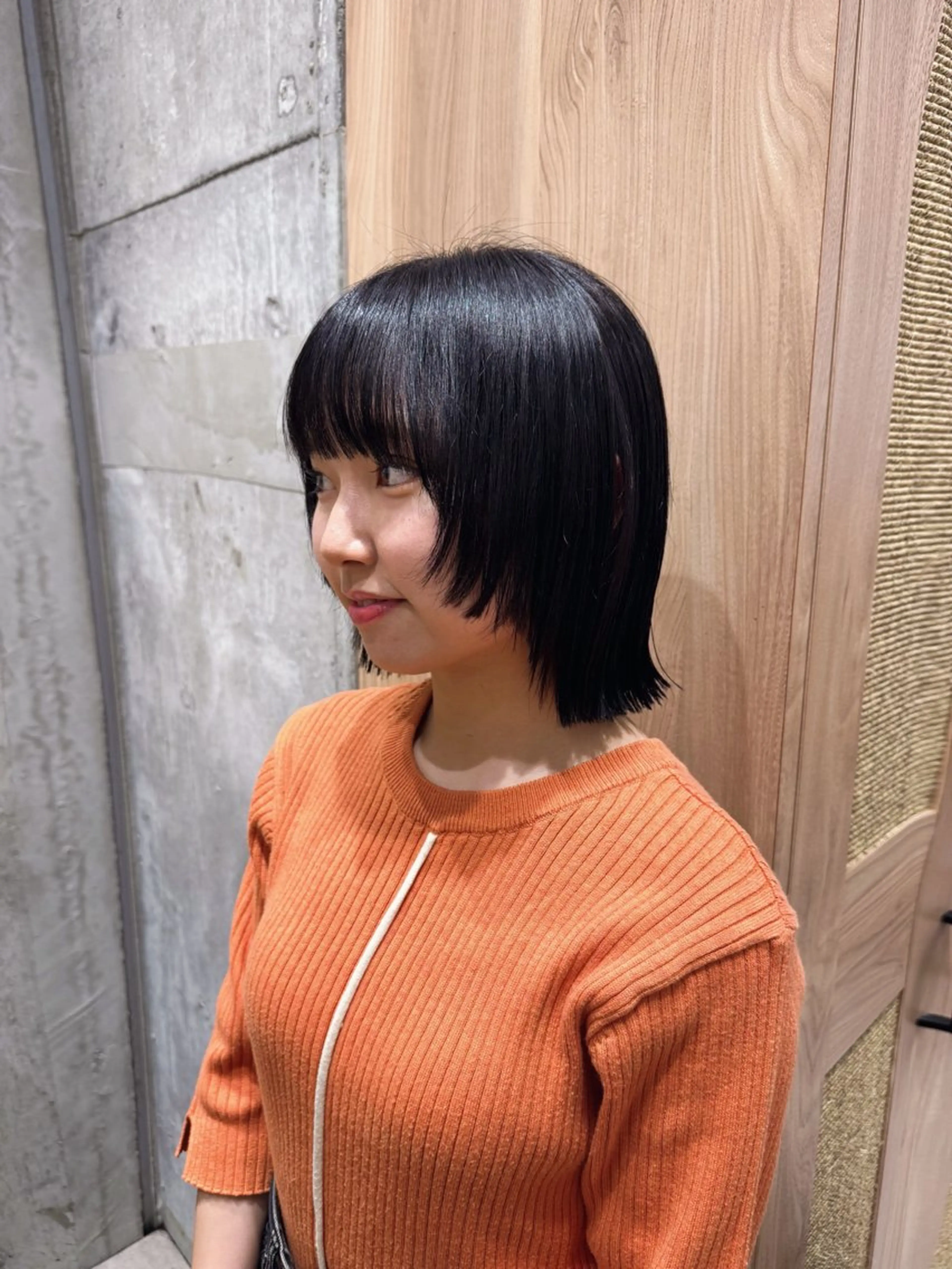 ショート カラー ヘアアレンジ mina 🐈‍⬛ ラフな似合わせヘアのヘアスタイル