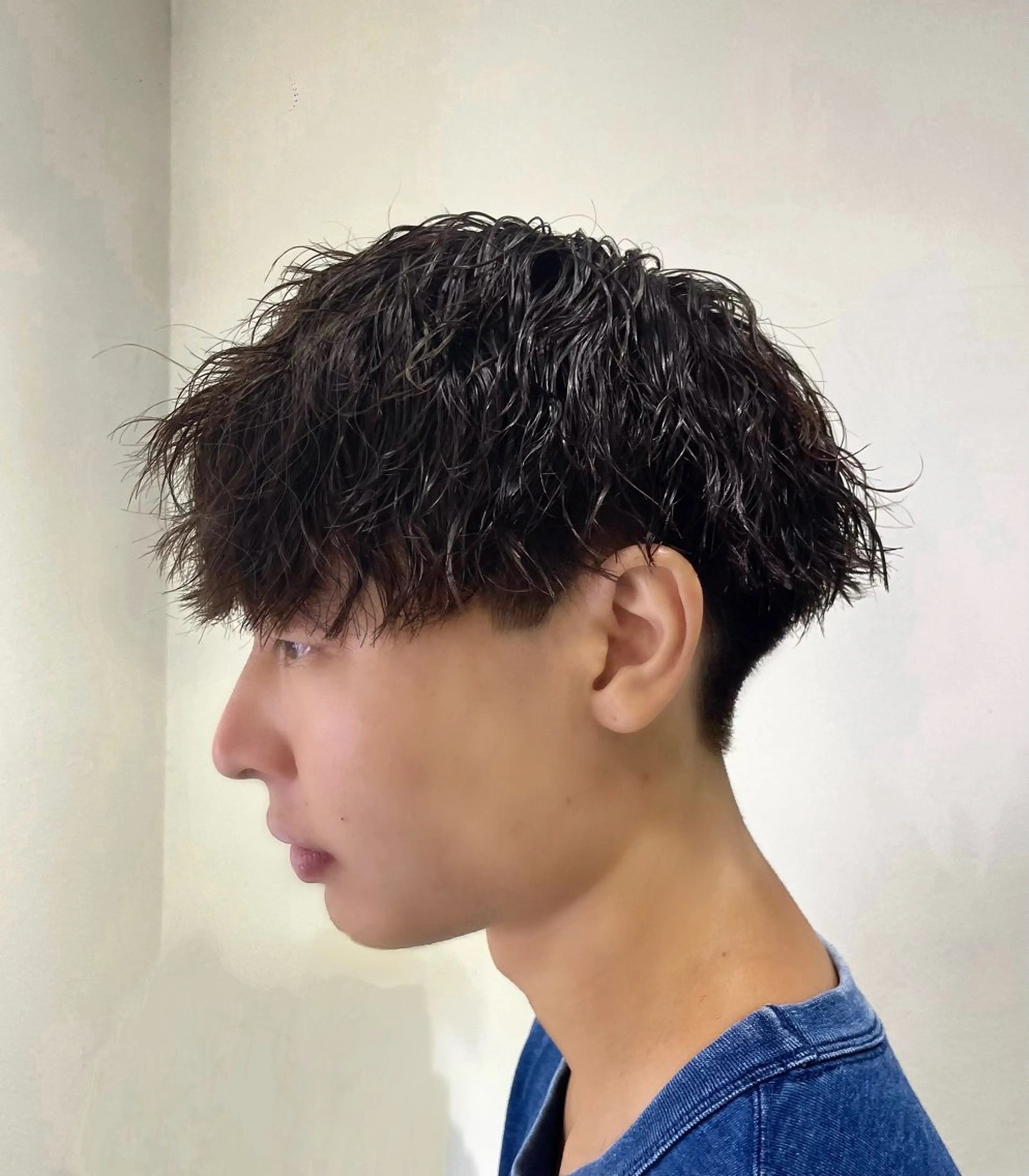 パーマ メンズ センターパート メンズパーマ 波巻きパーマ ニュアンスパーマ メンズパーマ特化森田 真衣🌟のヘアスタイル