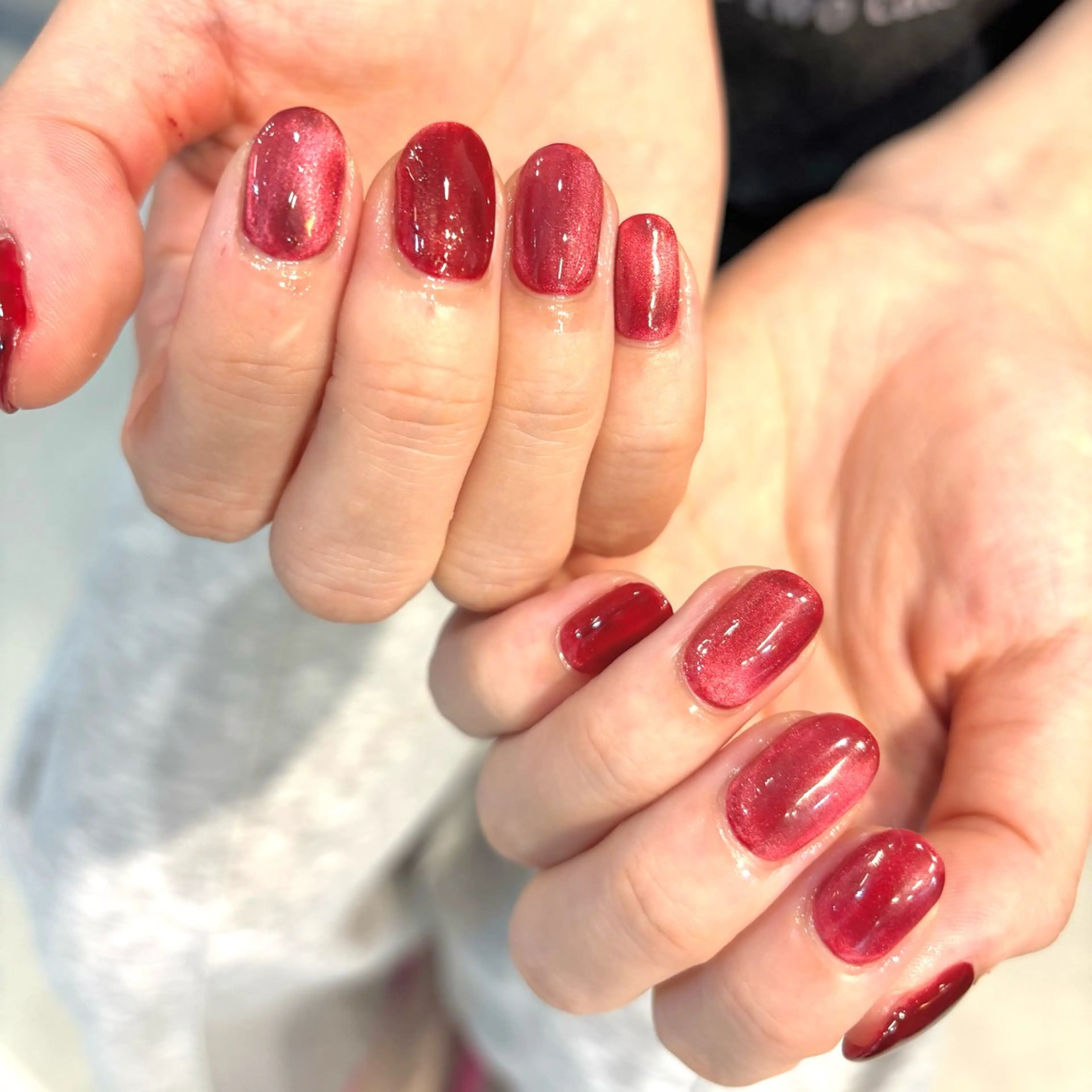 ネイル ジェルネイル マグネットネイル 赤色 ハンドネイル Chipie_ ayanoのネイルデザイン