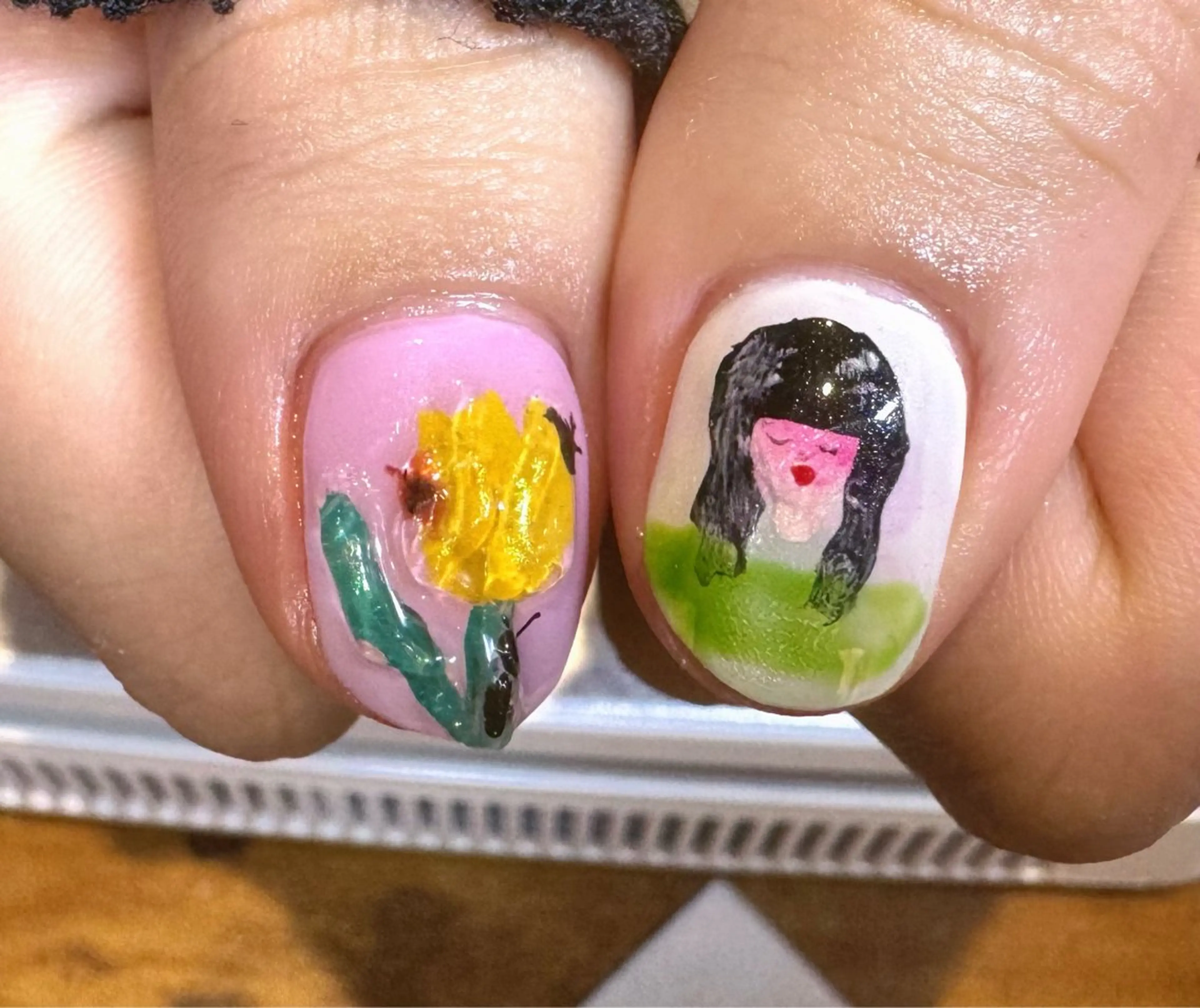 ネイル べっ甲ネイル ボルドー ブラウン マグネットネイル ニュアンスネイル 孔 ジンシェンのマツエク・マツパデザイン