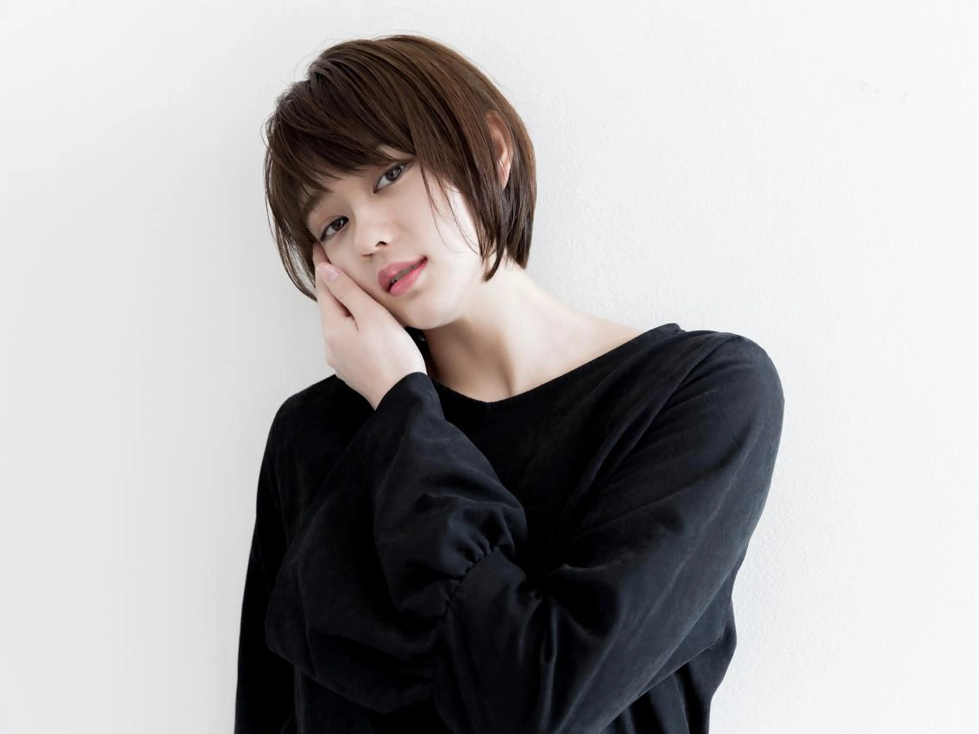 ショート カラー ツジガキ ユウスケのヘアスタイル