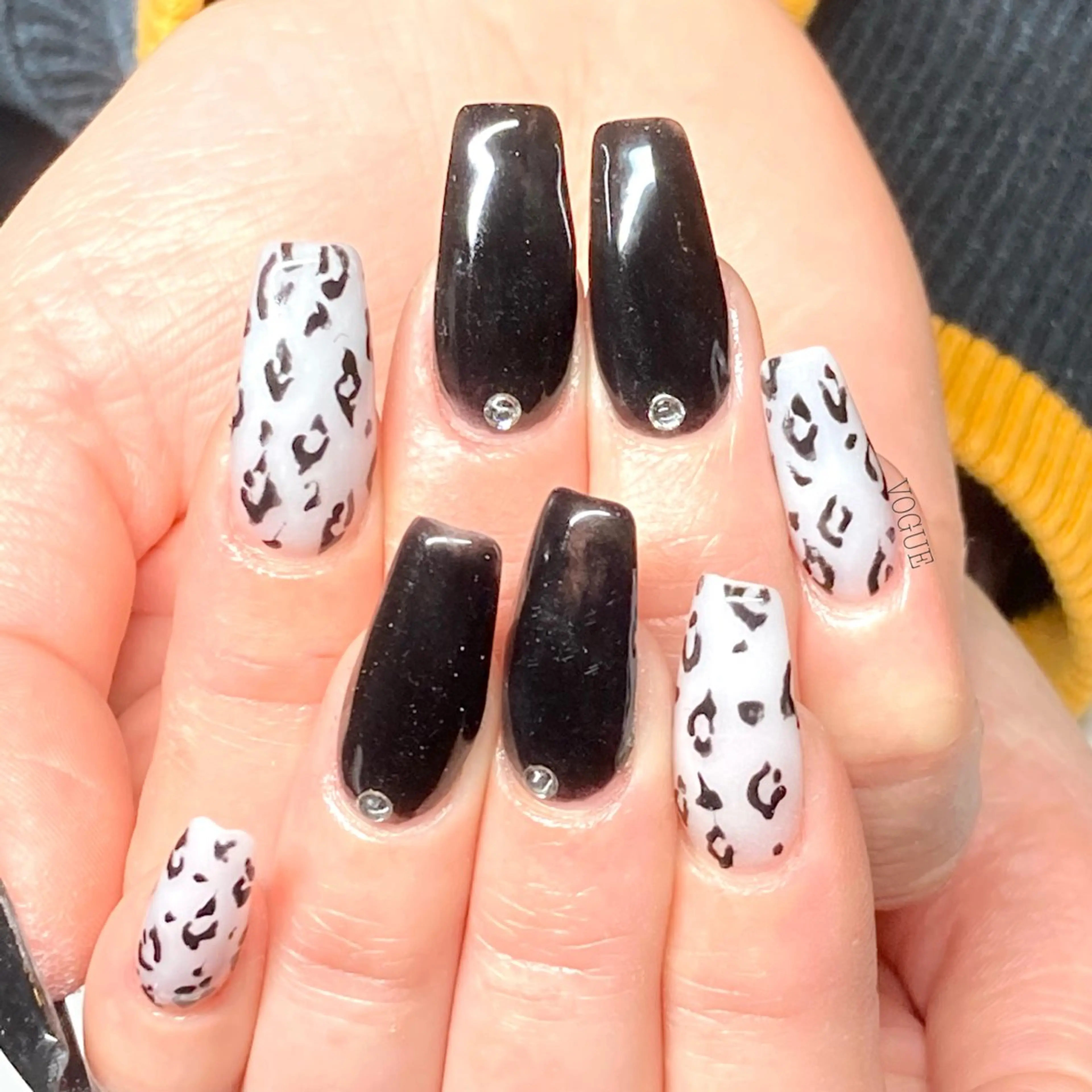 ネイル ハンドネイル VOGUE ×SWANのネイルデザイン