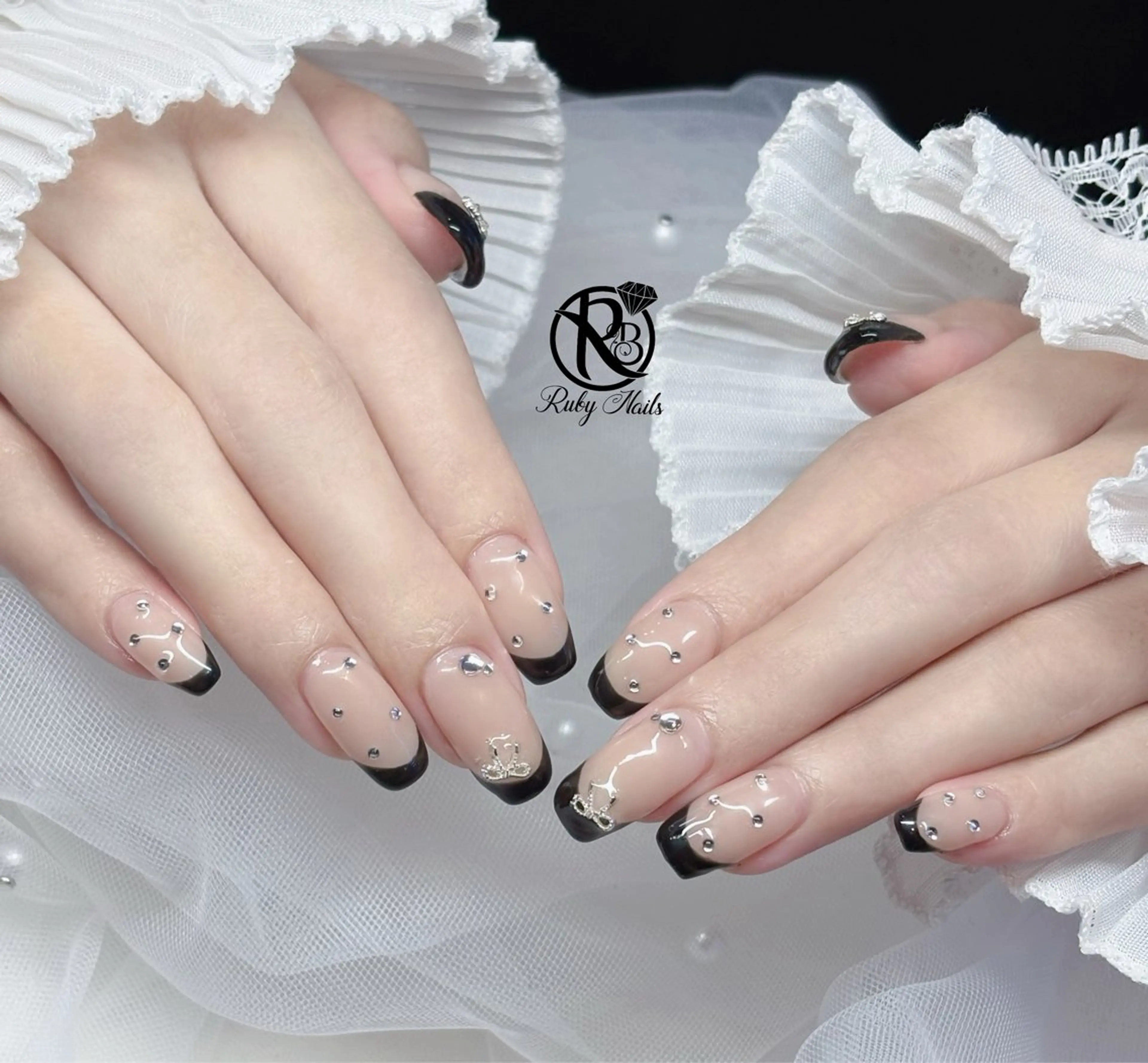 ネイル ストーンネイル ハンドネイル RUBY Nail 日暮里店のネイルデザイン