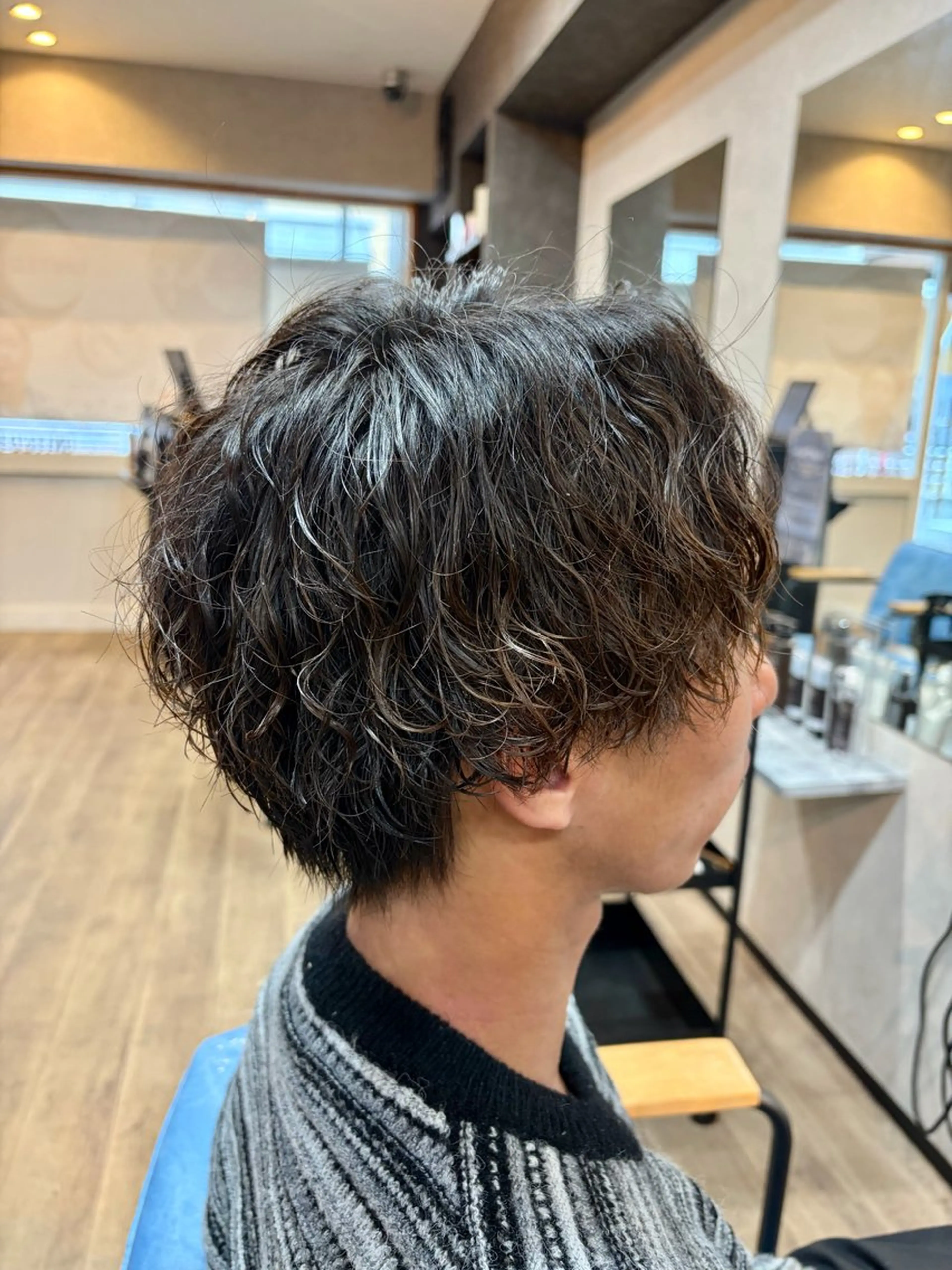 ミディアム ミディアムパーマ ハイライト カット パーマ 田口 慎士のヘアスタイル