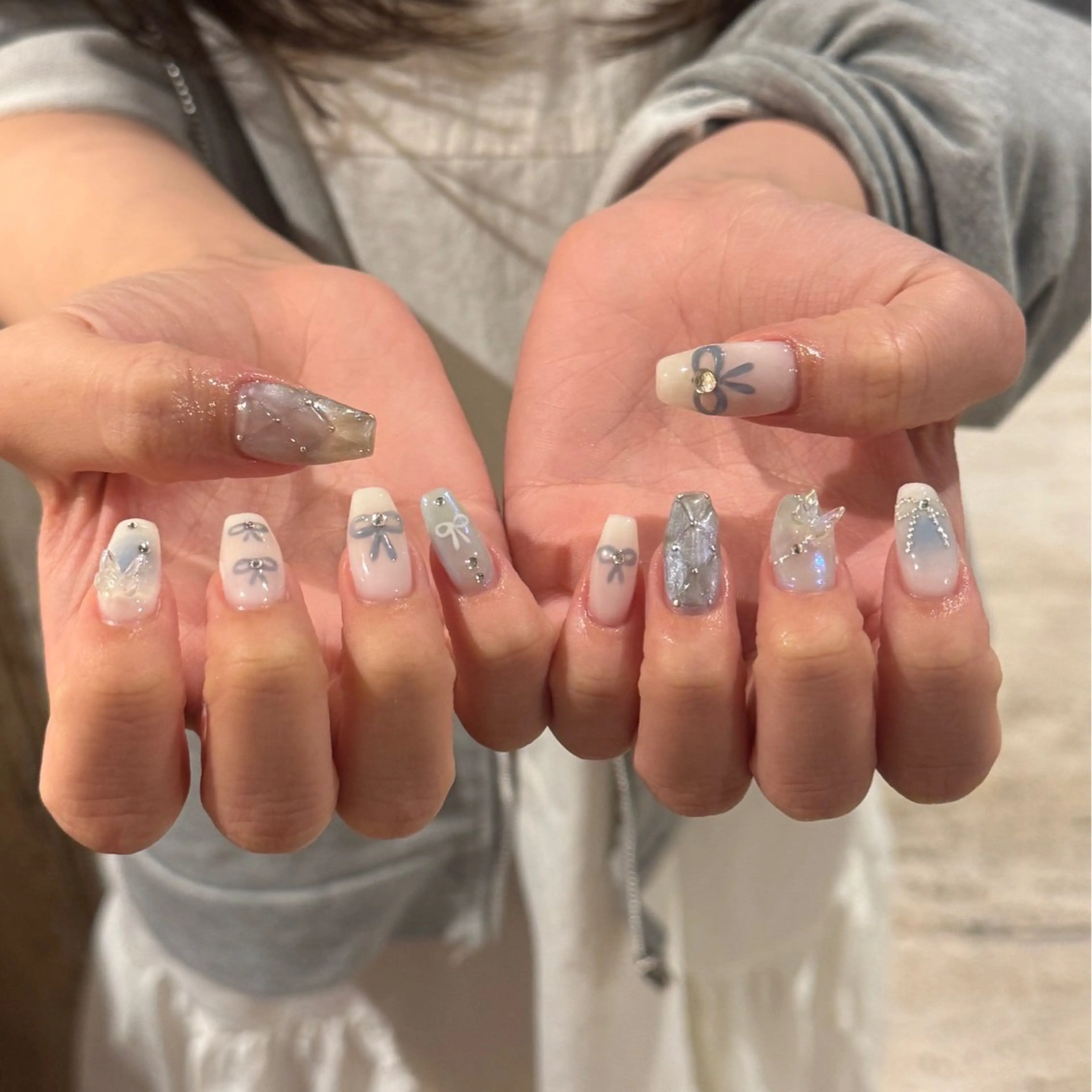 ネイル リボン ハンドネイル 𝐫𝐚𝐢 𝐧𝐚𝐢𝐥のネイルデザイン