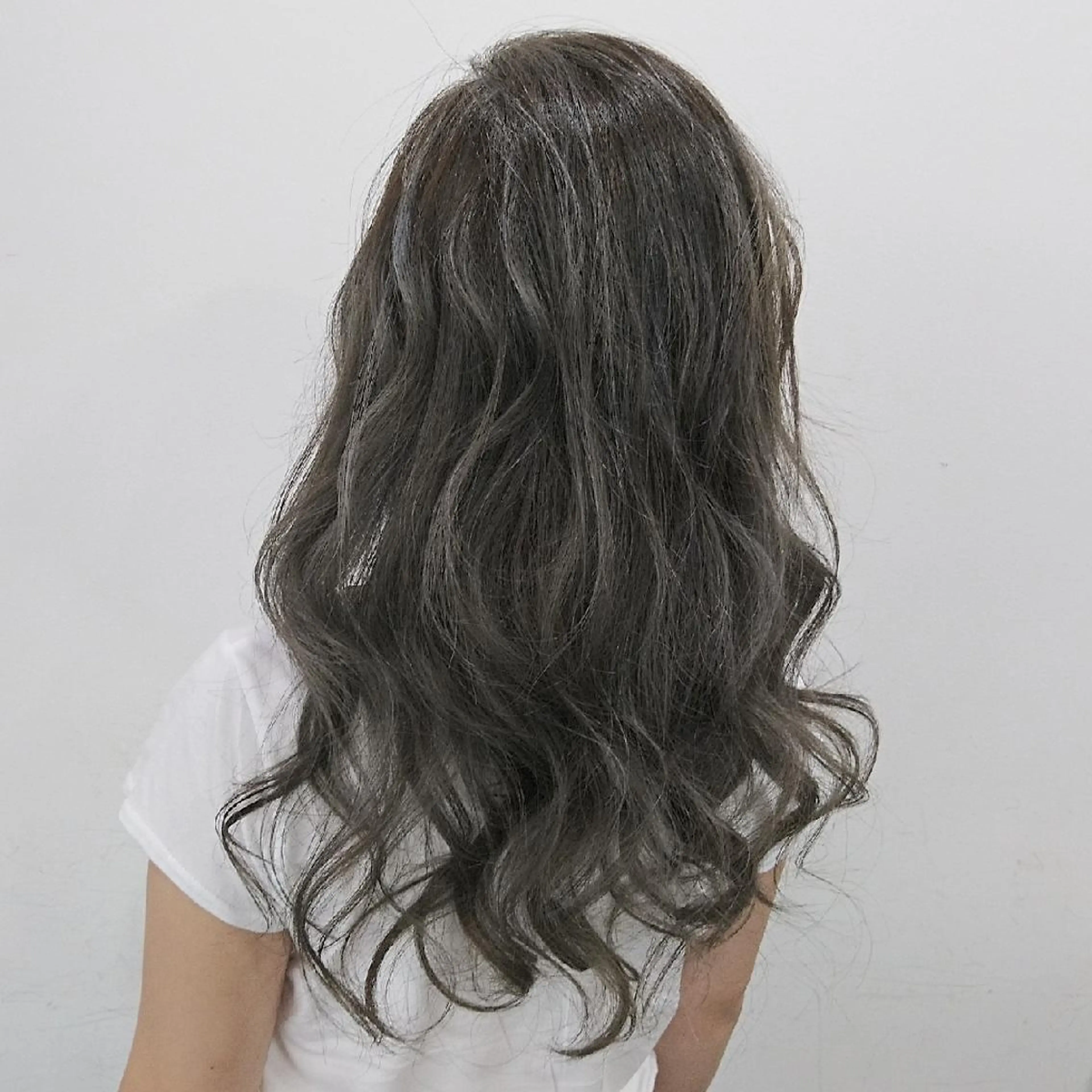 カラー ambellir島村 久恵のマツエク・マツパデザイン