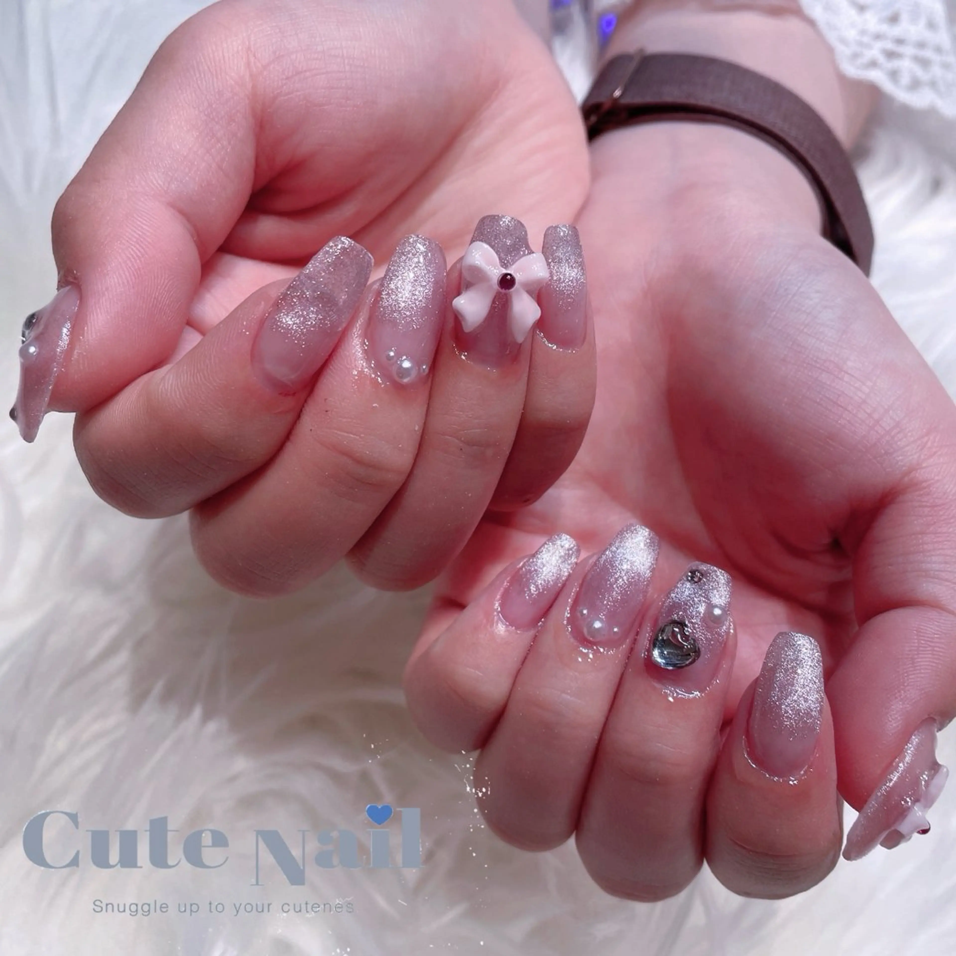 ネイル ️🫧もこ 艶感ネイル🫧のネイルデザイン